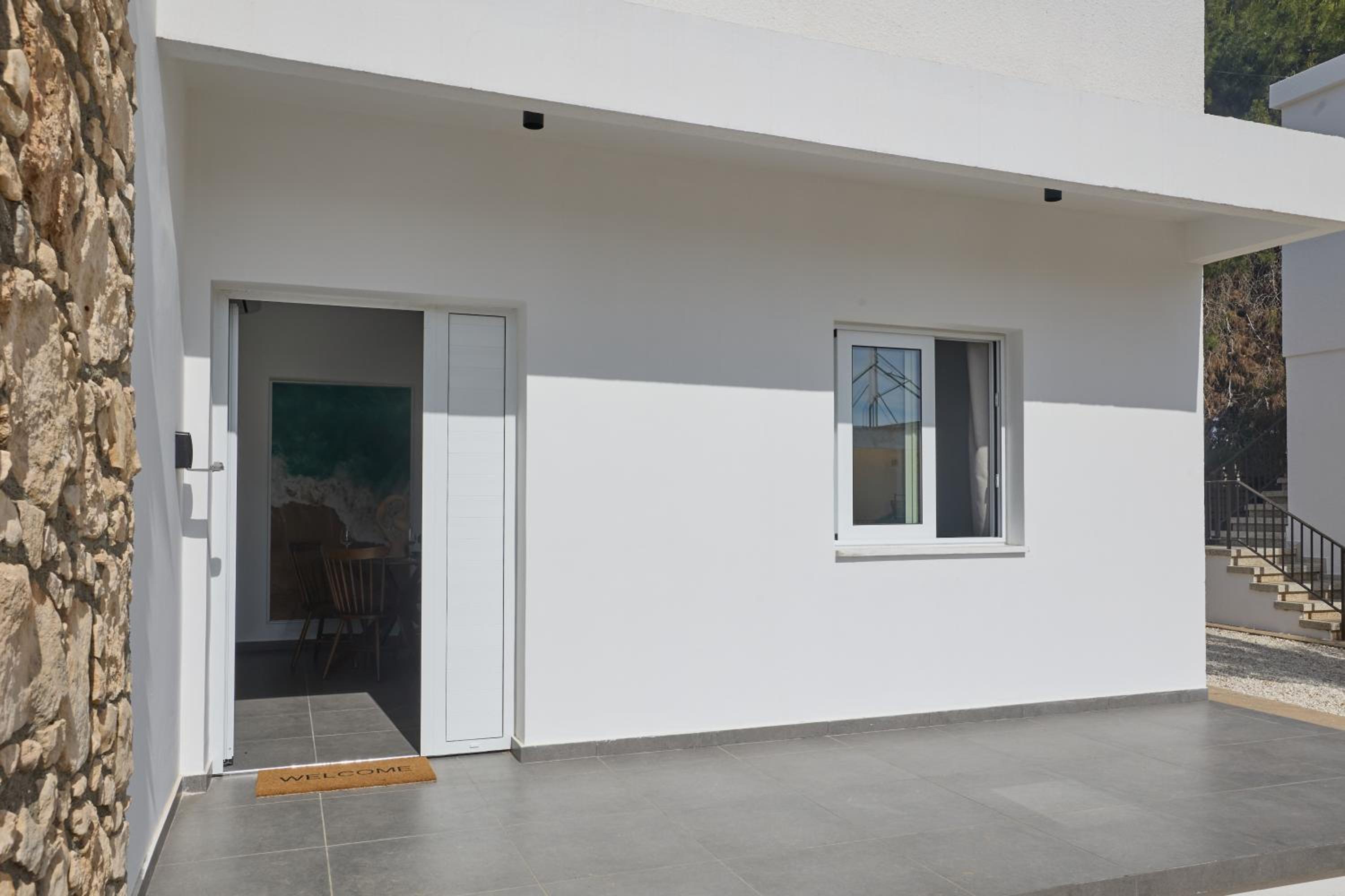One-Bedroom Apartment with Garden photo 1