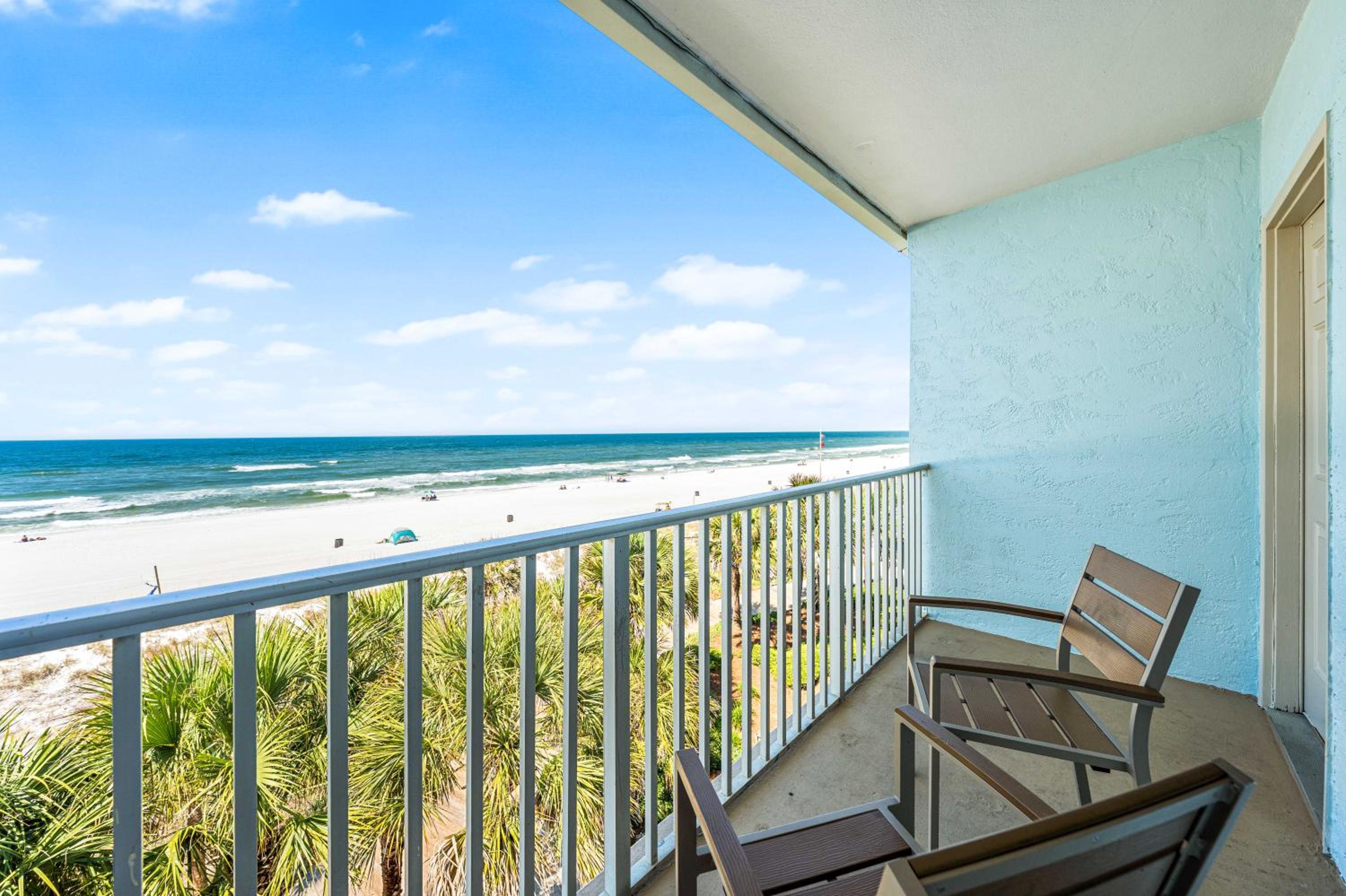 Standard Double Room with Balcony - Gulf Side