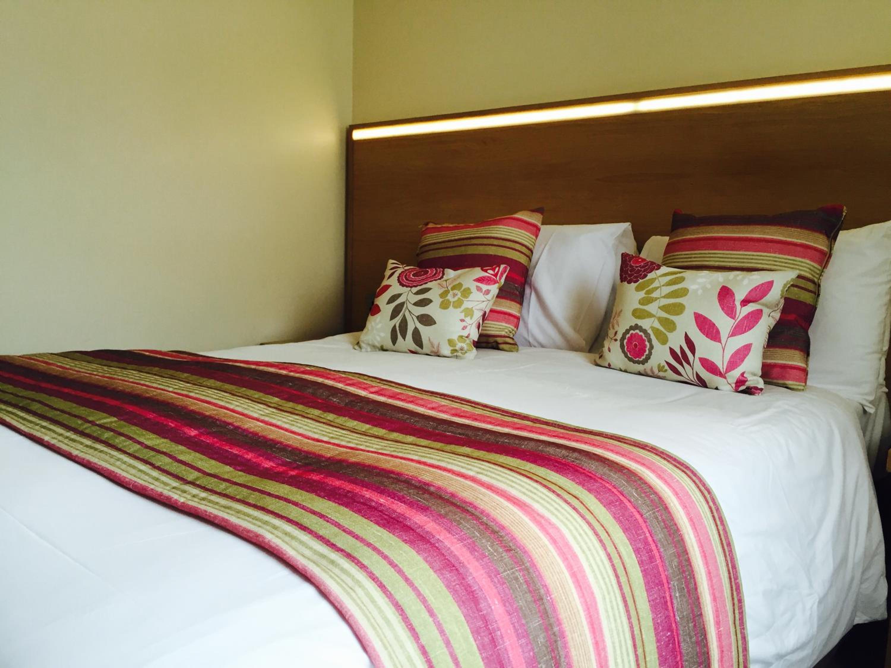 Basic Small Double Room - Photo 2