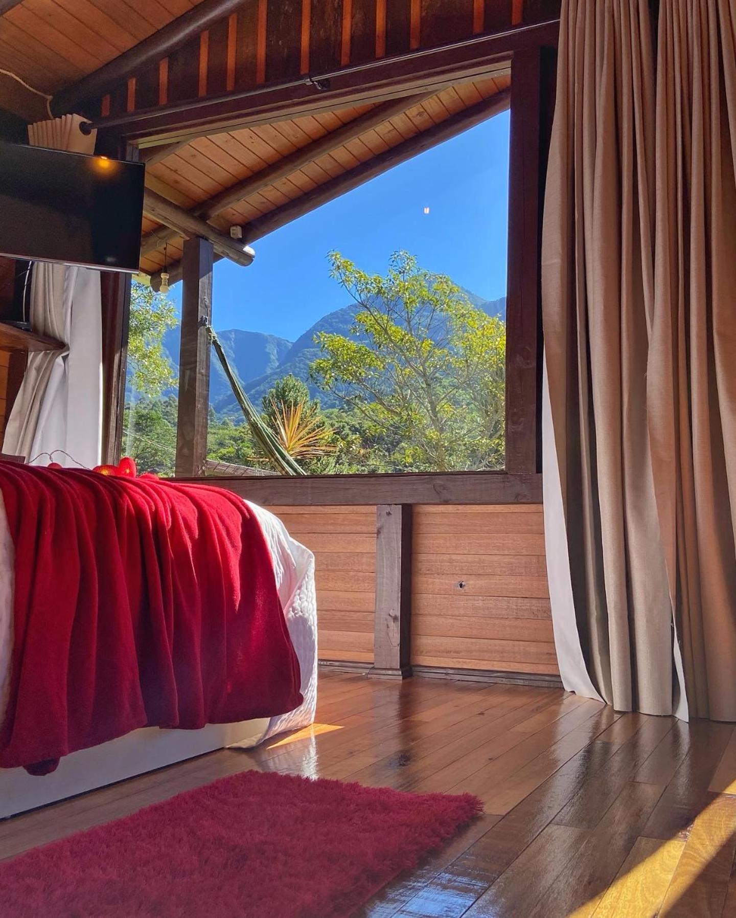 King Room with Mountain View photo 2