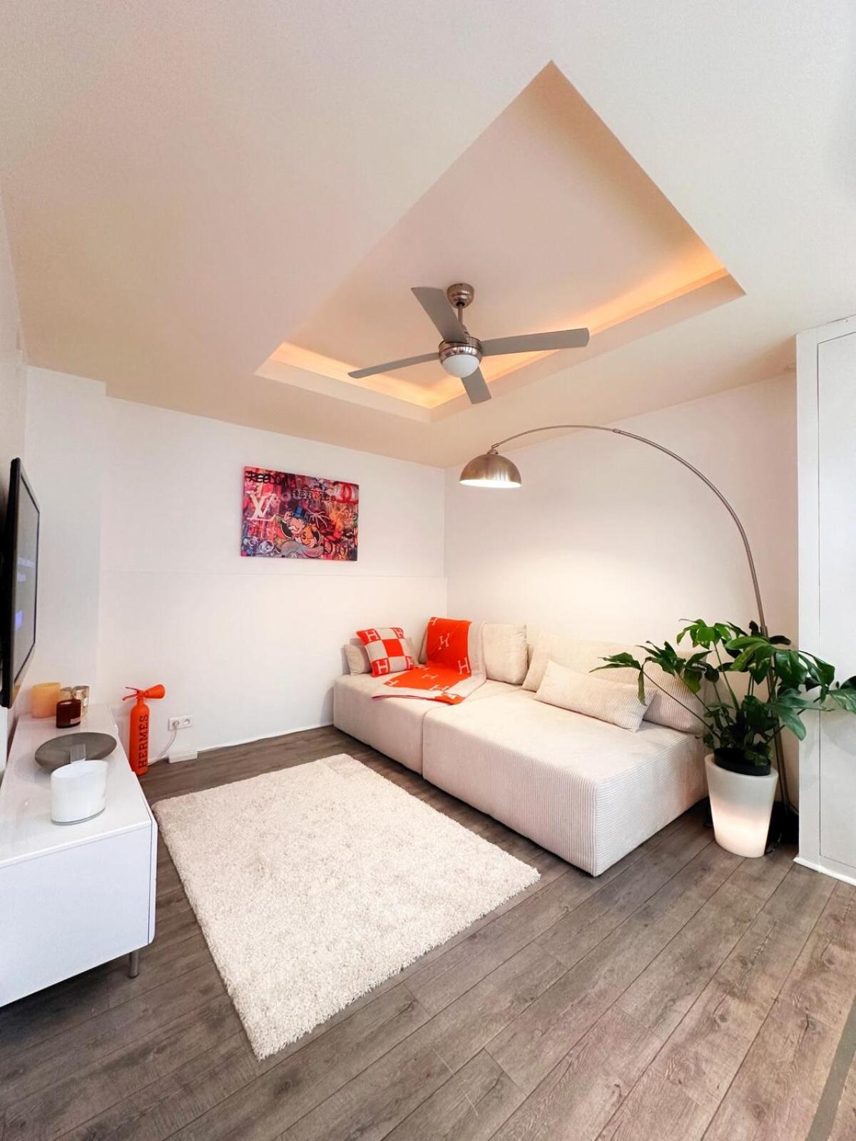 One-Bedroom Deluxe Apartment photo 3