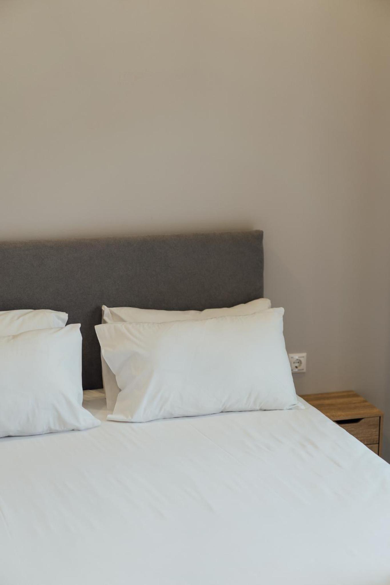Three-Bedroom Deluxe Apartment