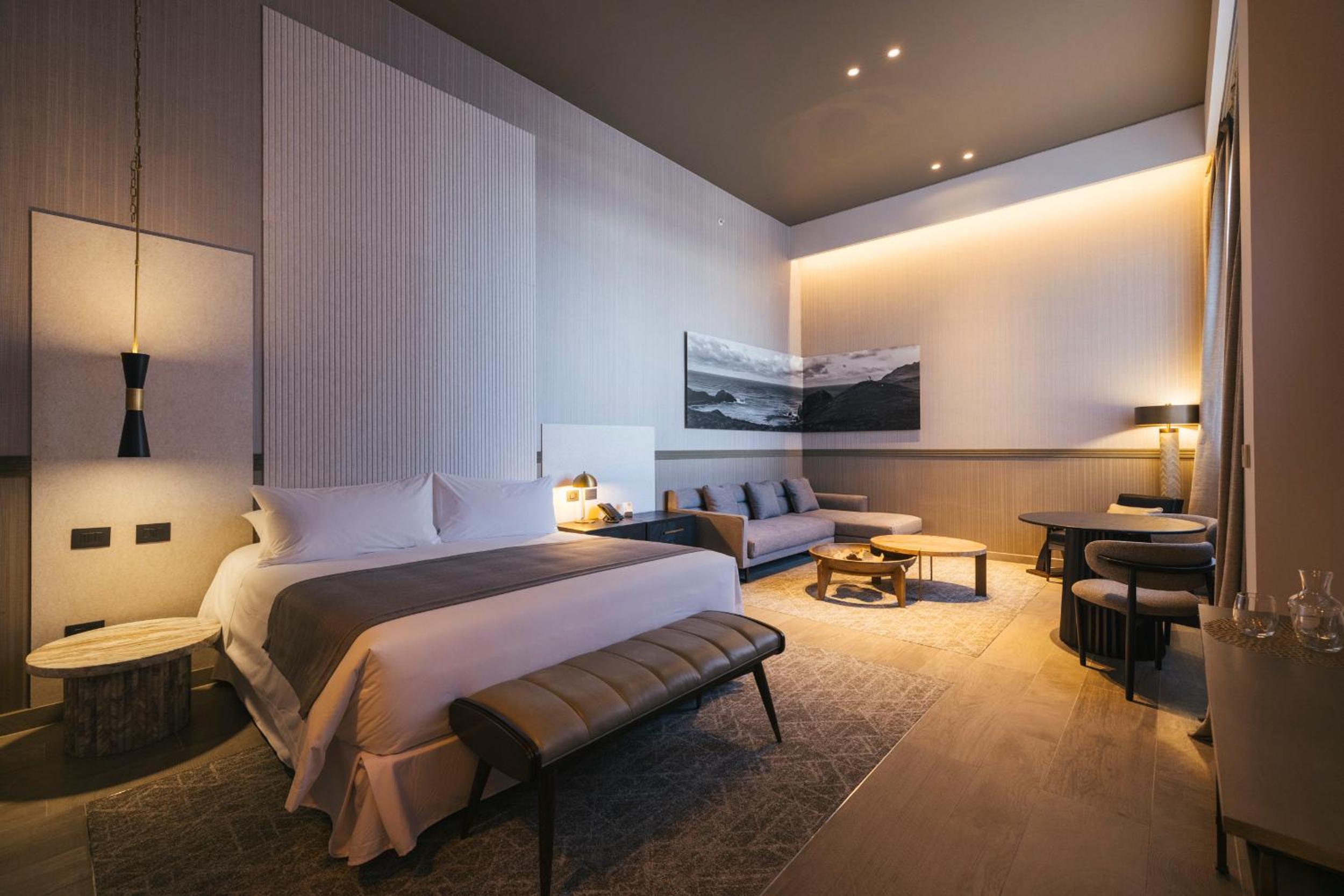Suite - Photo 2