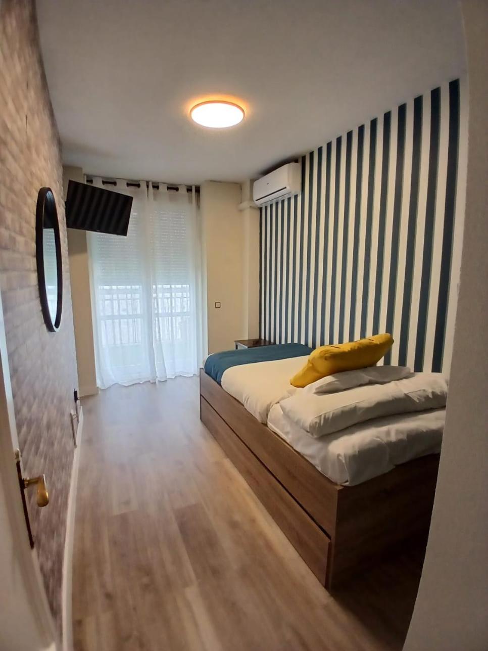Two-Bedroom Deluxe Apartment - Photo 8