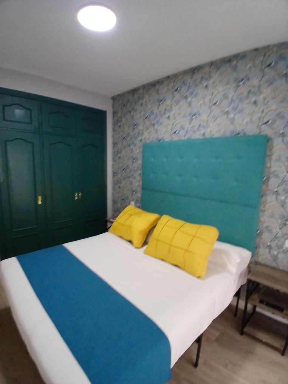 Two-Bedroom Deluxe Apartment - Photo 6