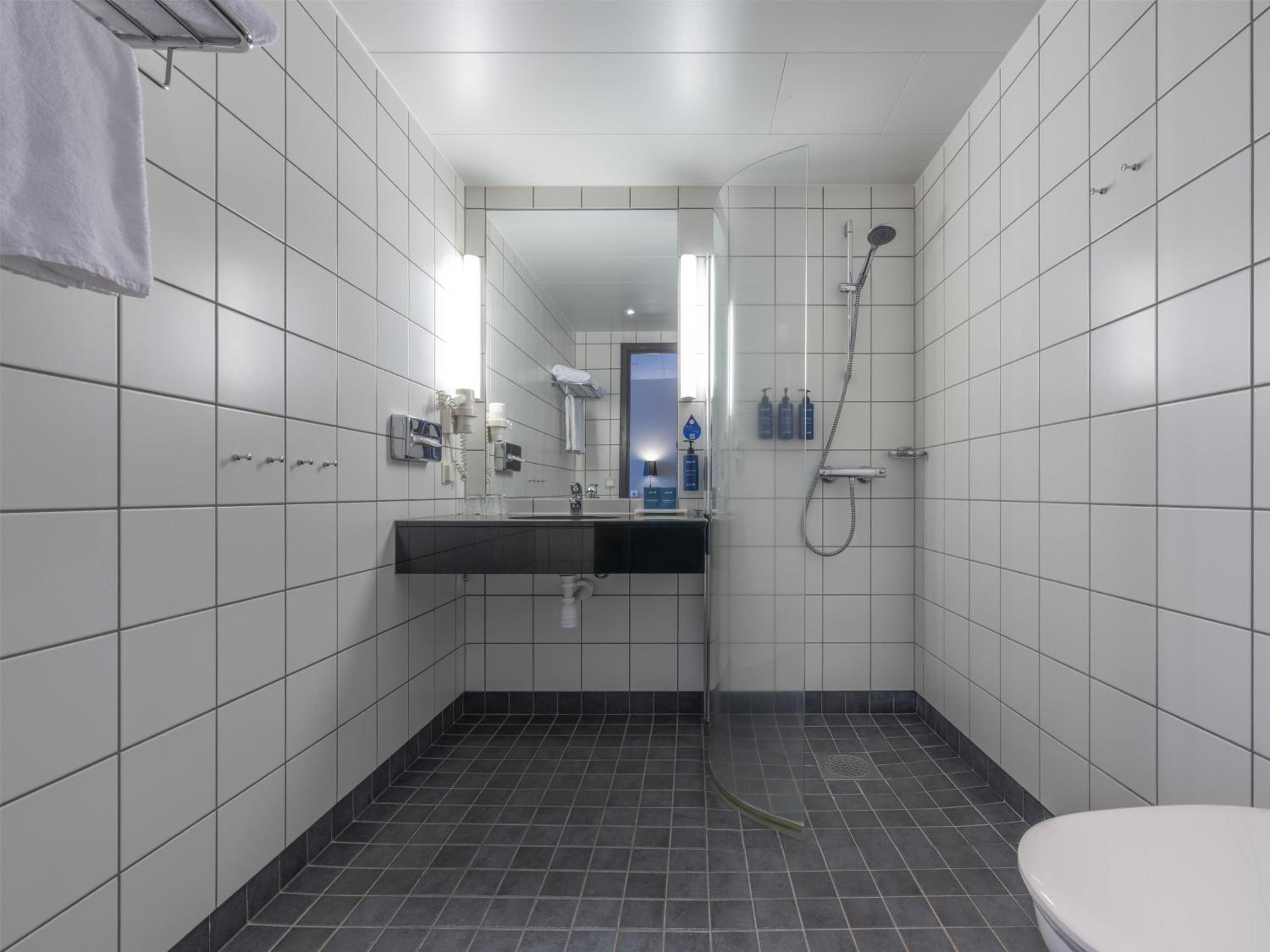 Standard Room - Photo 9