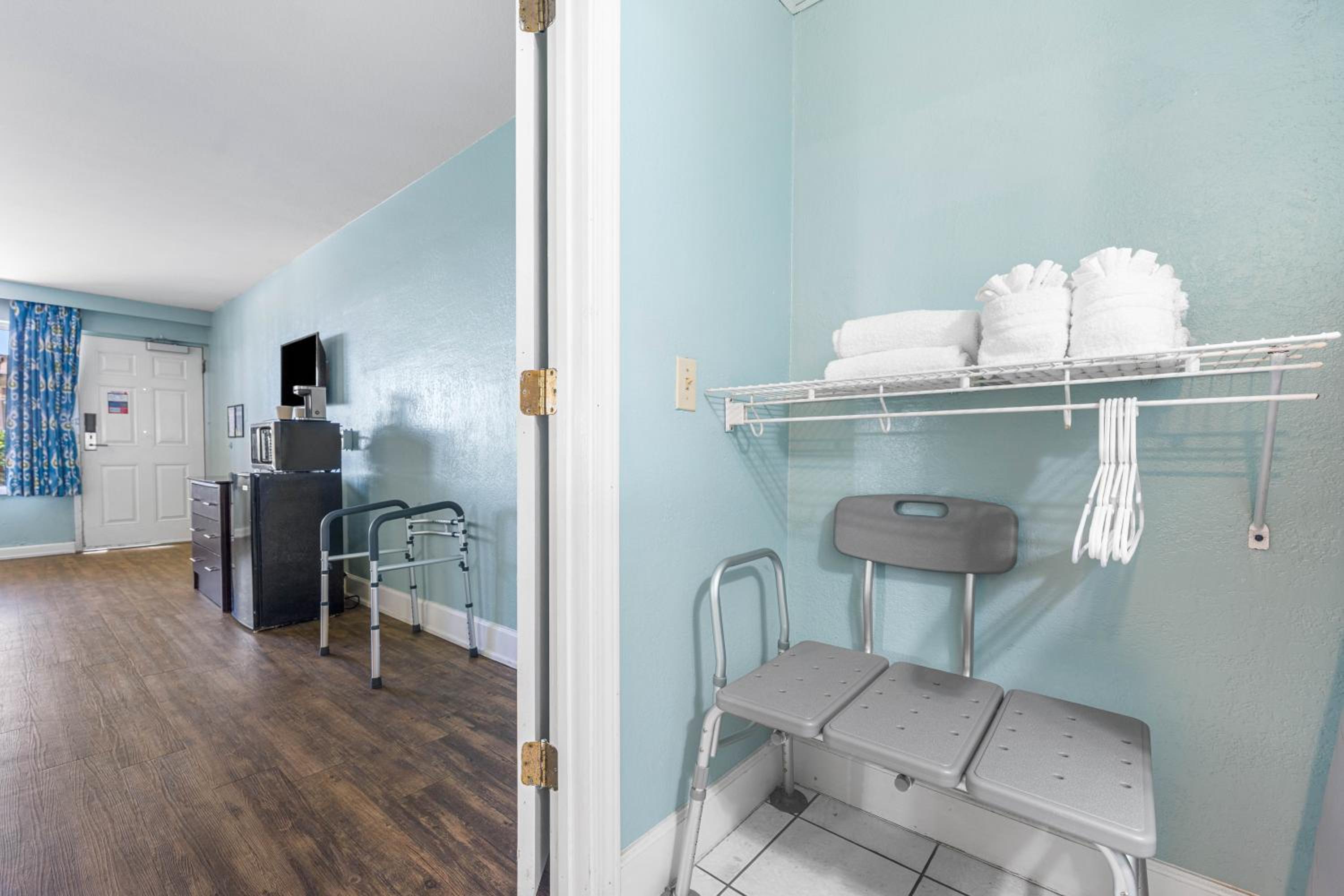 Double Room - Disability Access - Photo 4