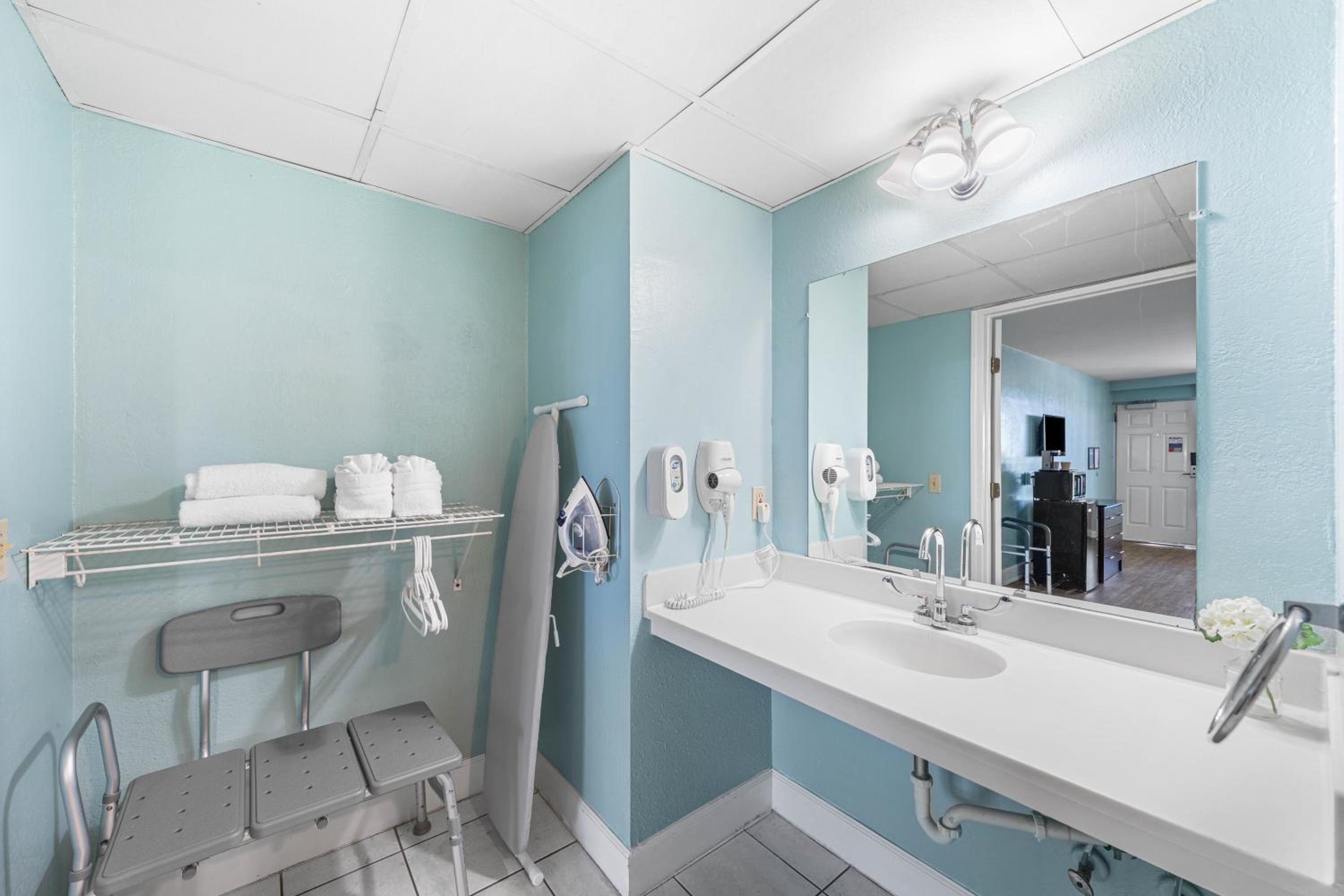 Double Room - Disability Access - Photo 3