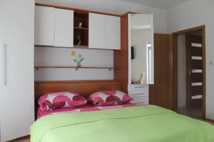 One-Bedroom Apartment with Terrace - Photo 9