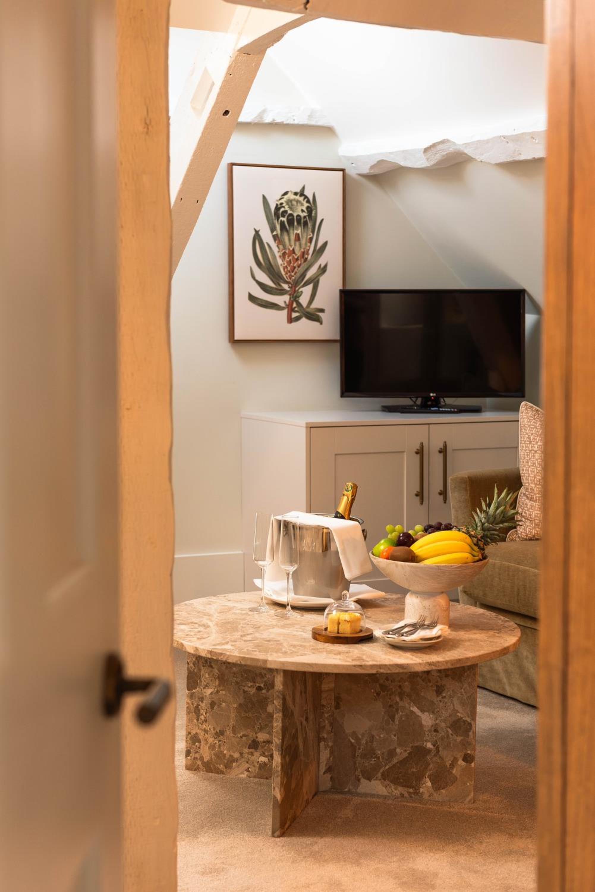 Standard Suite