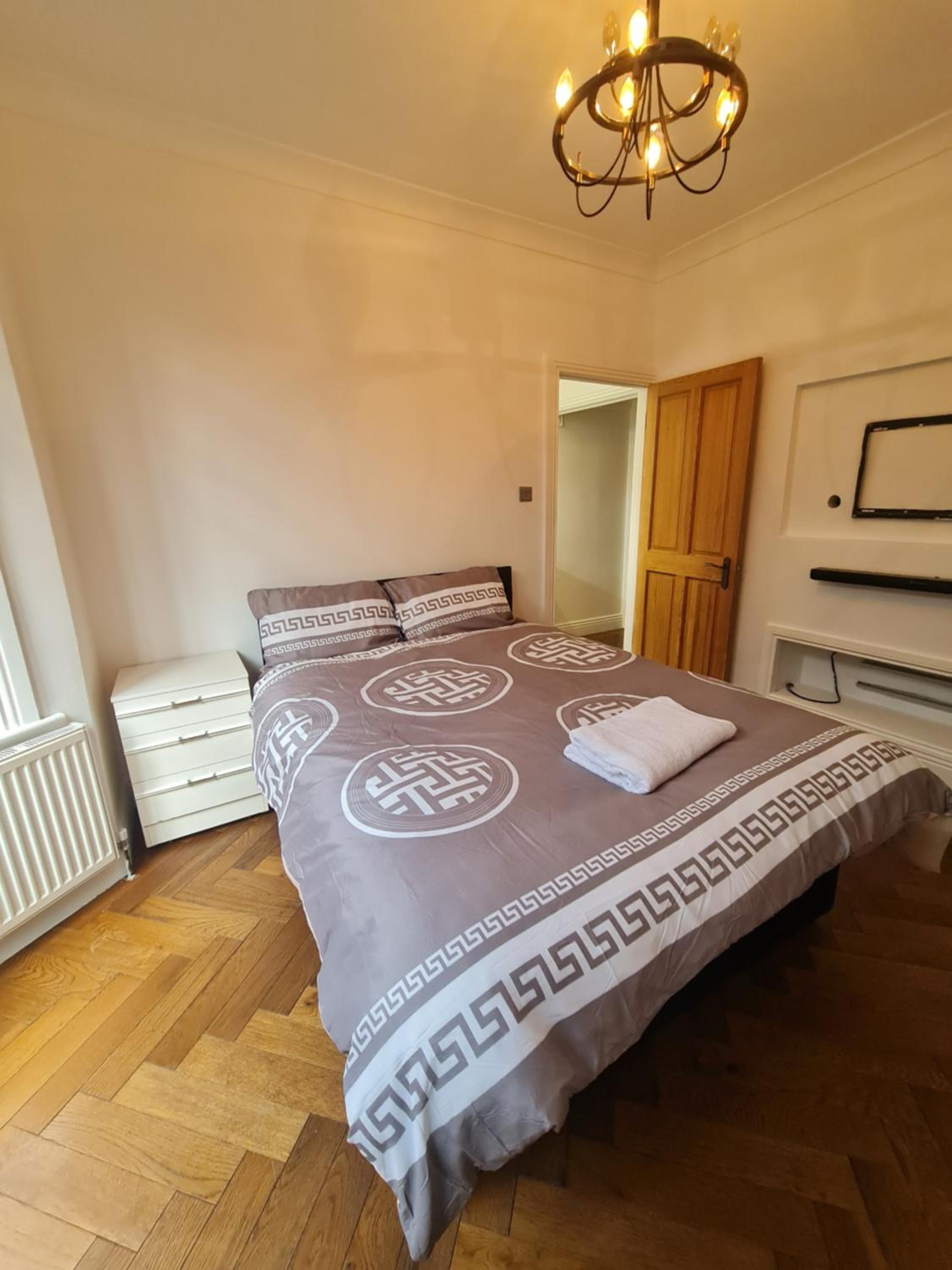 Deluxe King Room photo 1