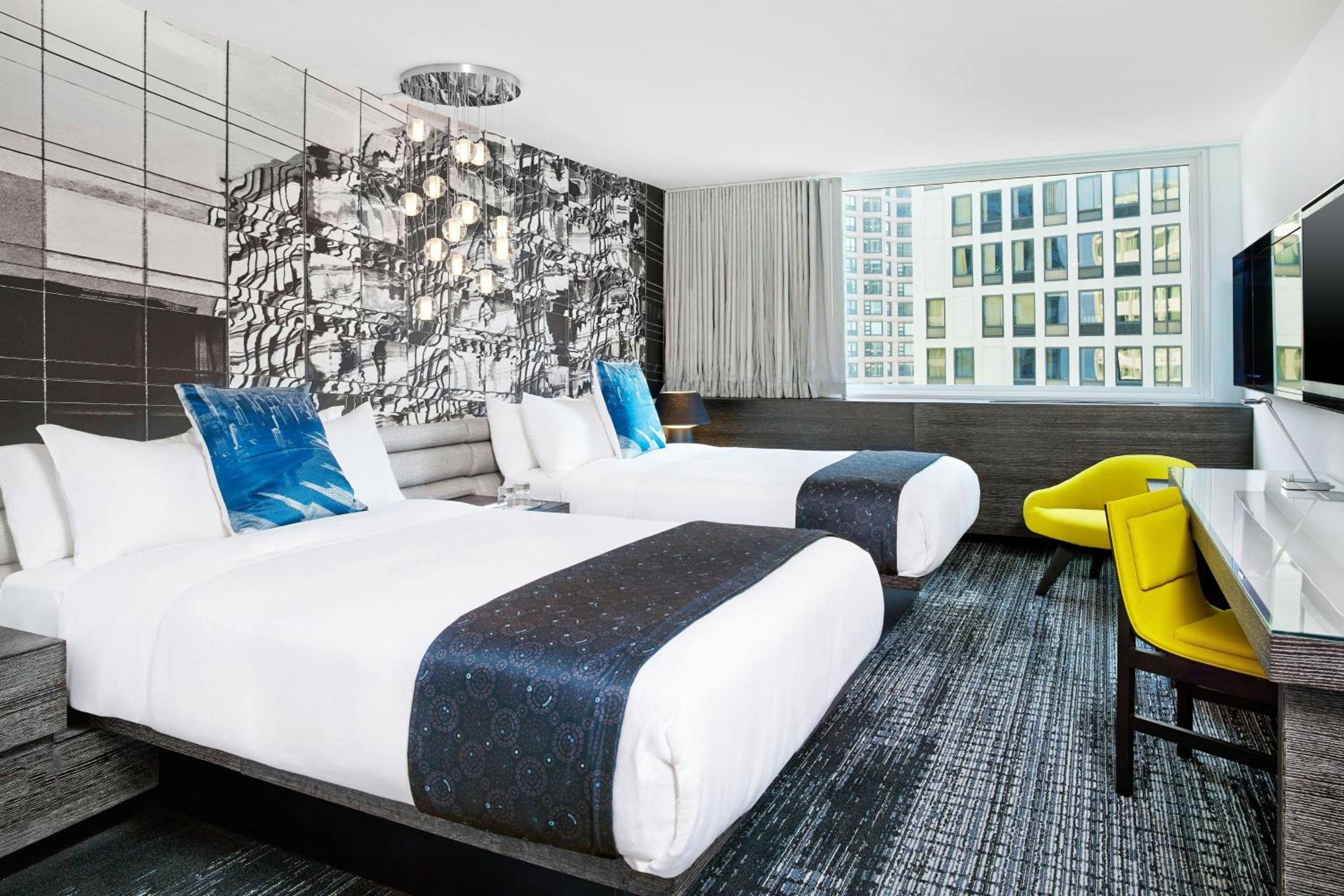 Double Room with Lake View - Photo 3