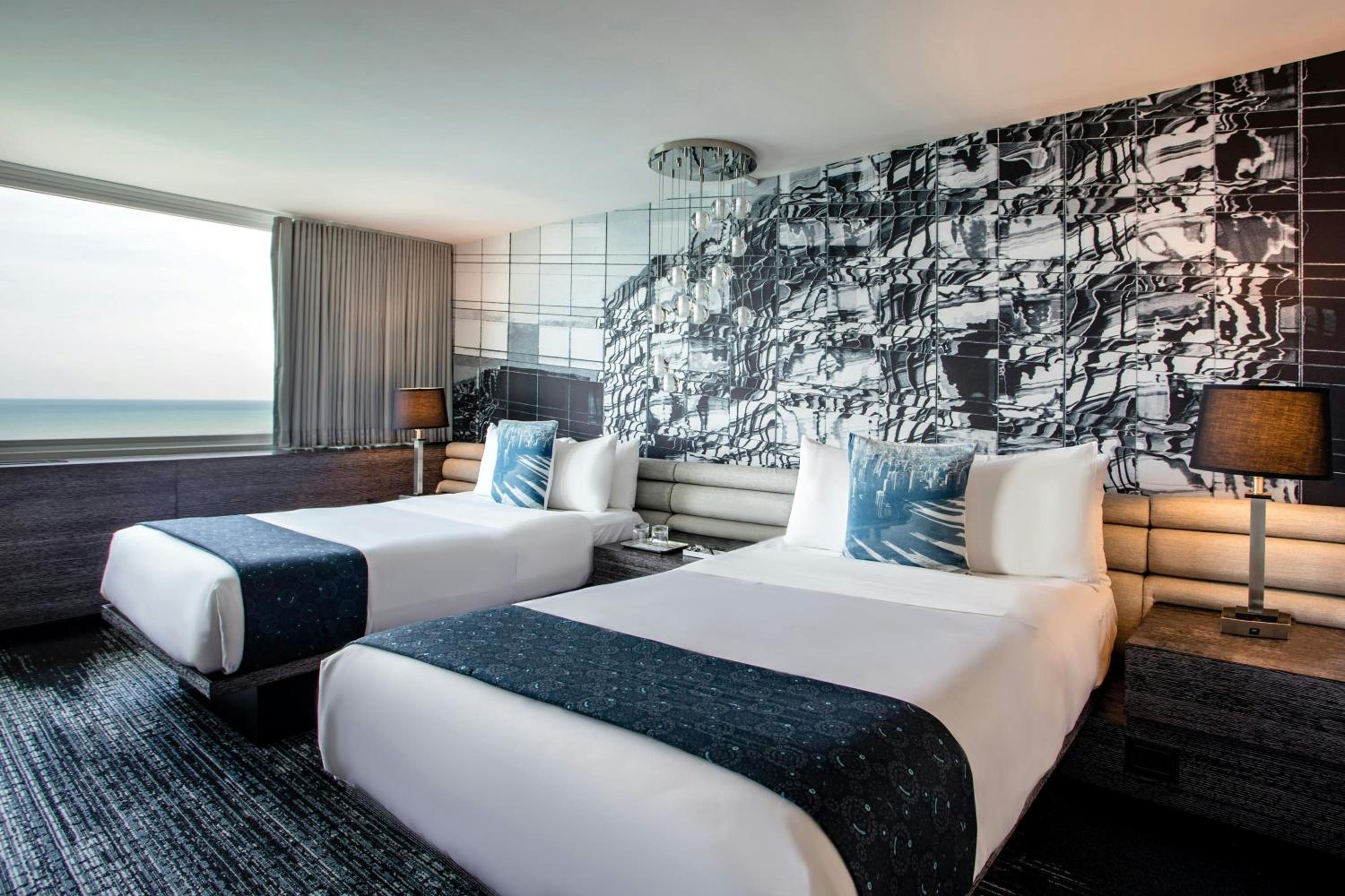 Double Room with Lake View - Photo 4