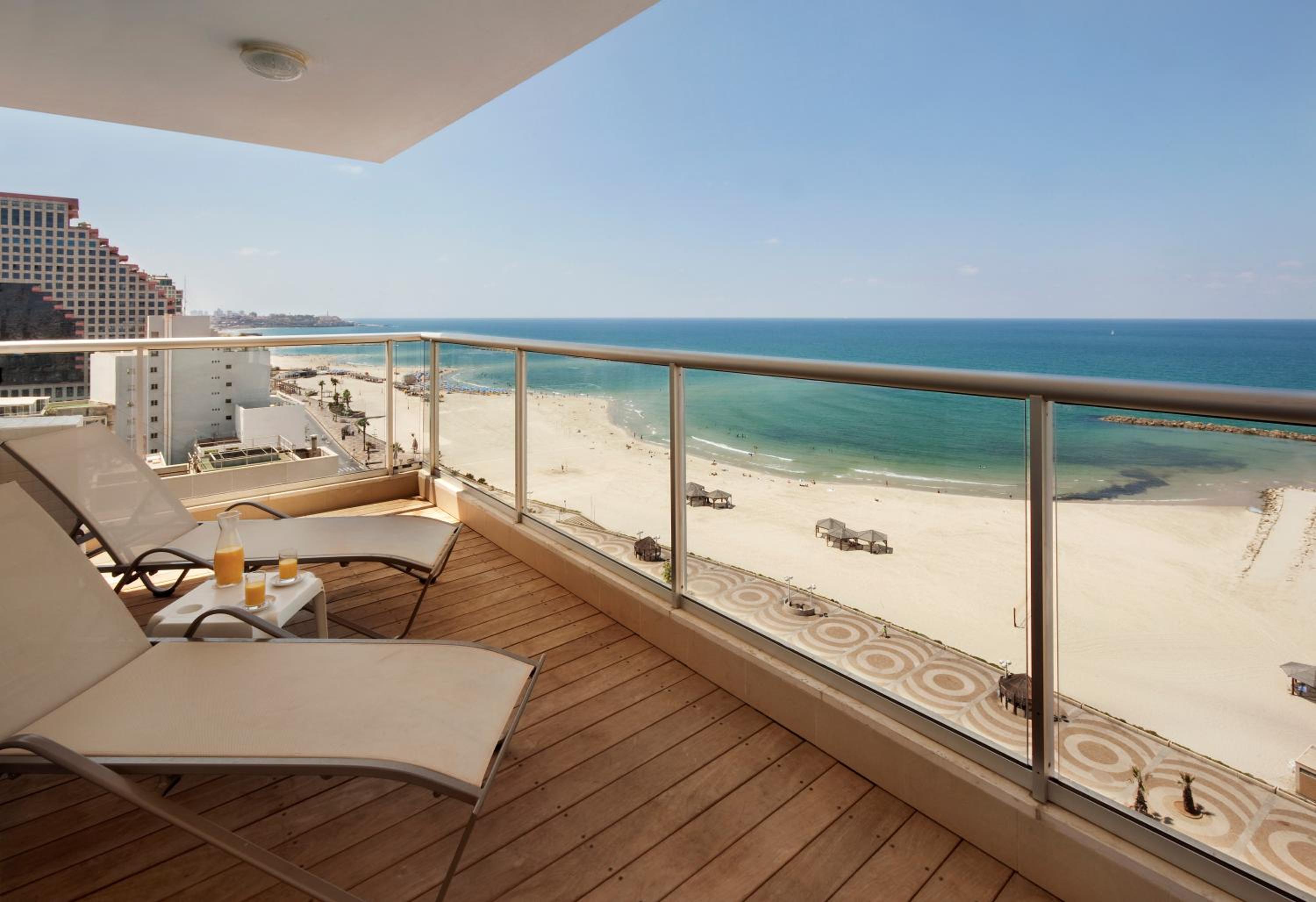 Deluxe Double Room with Balcony - Photo 2