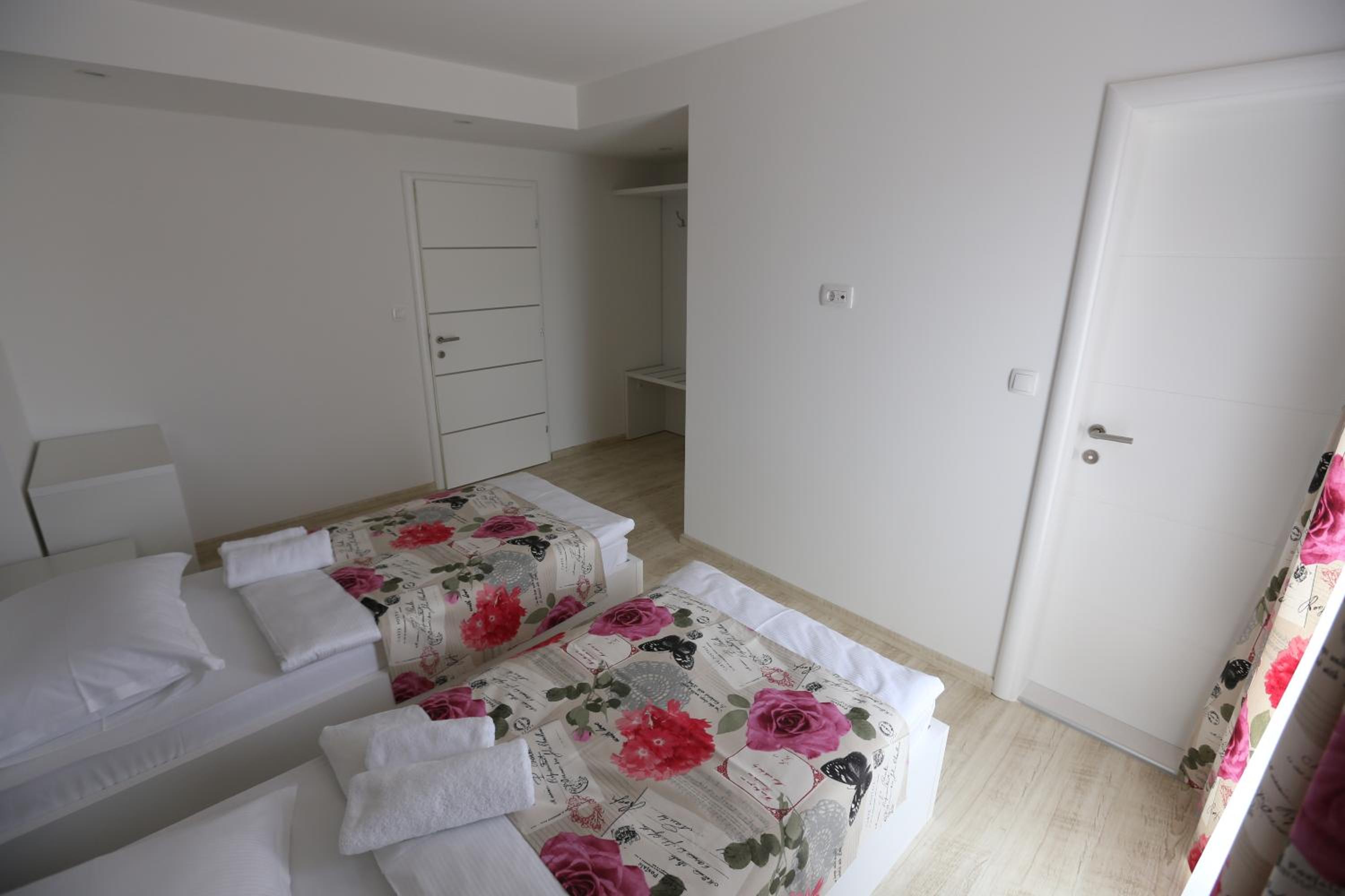 Comfort Double or Twin Room (1 Adult) photo 2