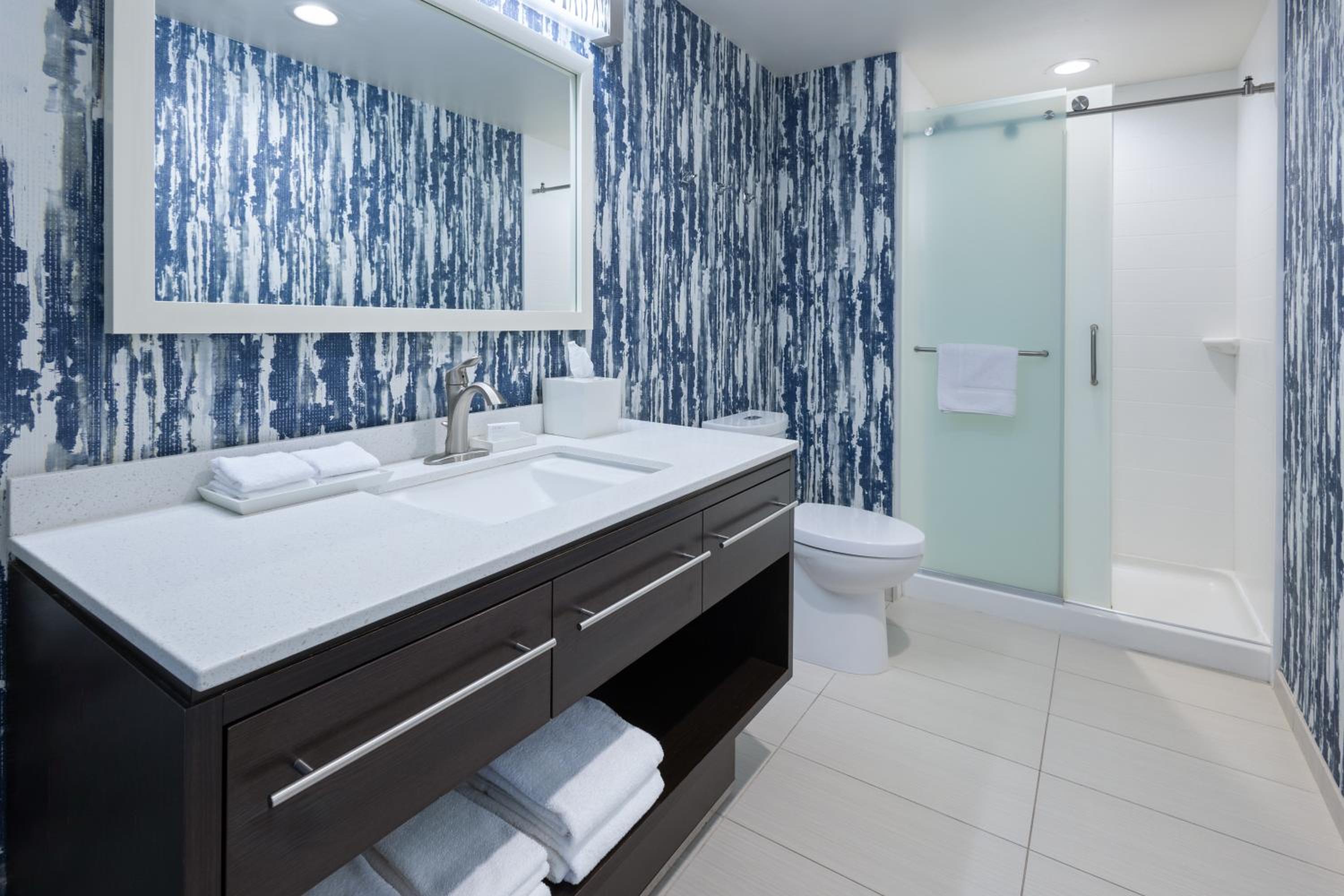 King Studio Suite - Hearing Access/Non-Smoking
