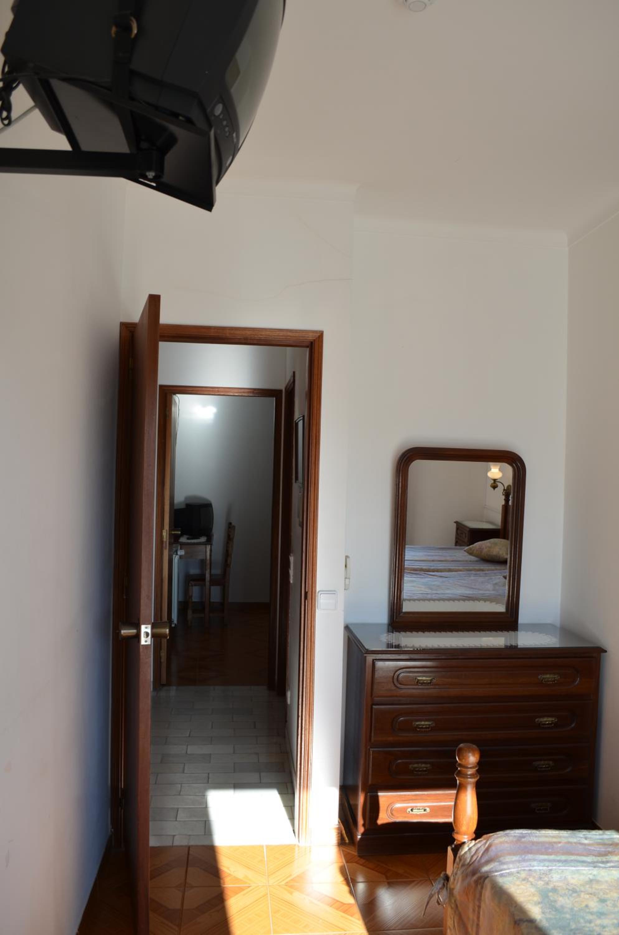 Superior Family Room photo 1