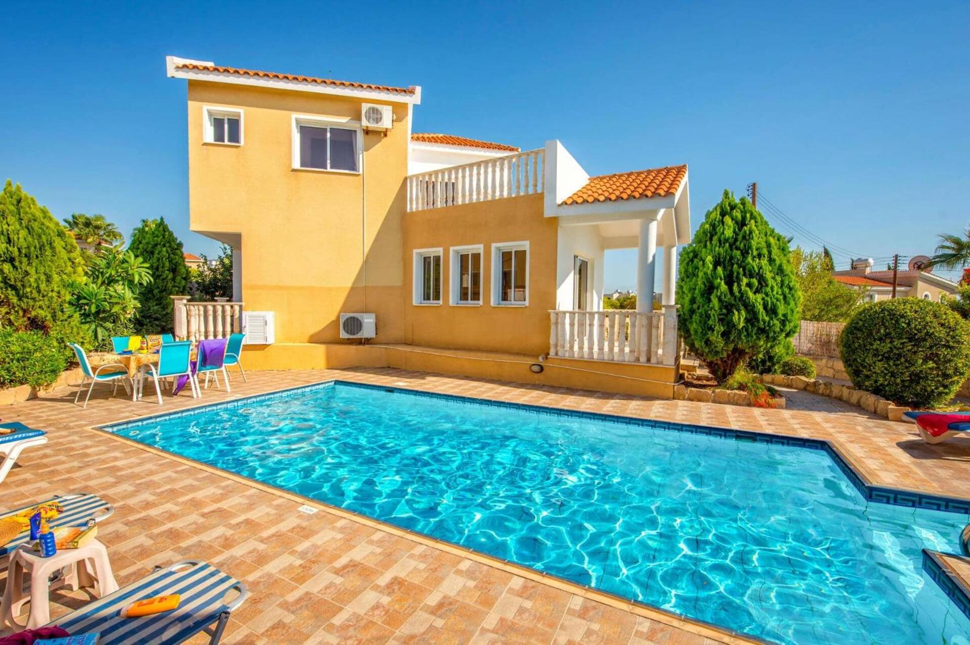 Villa photo 1