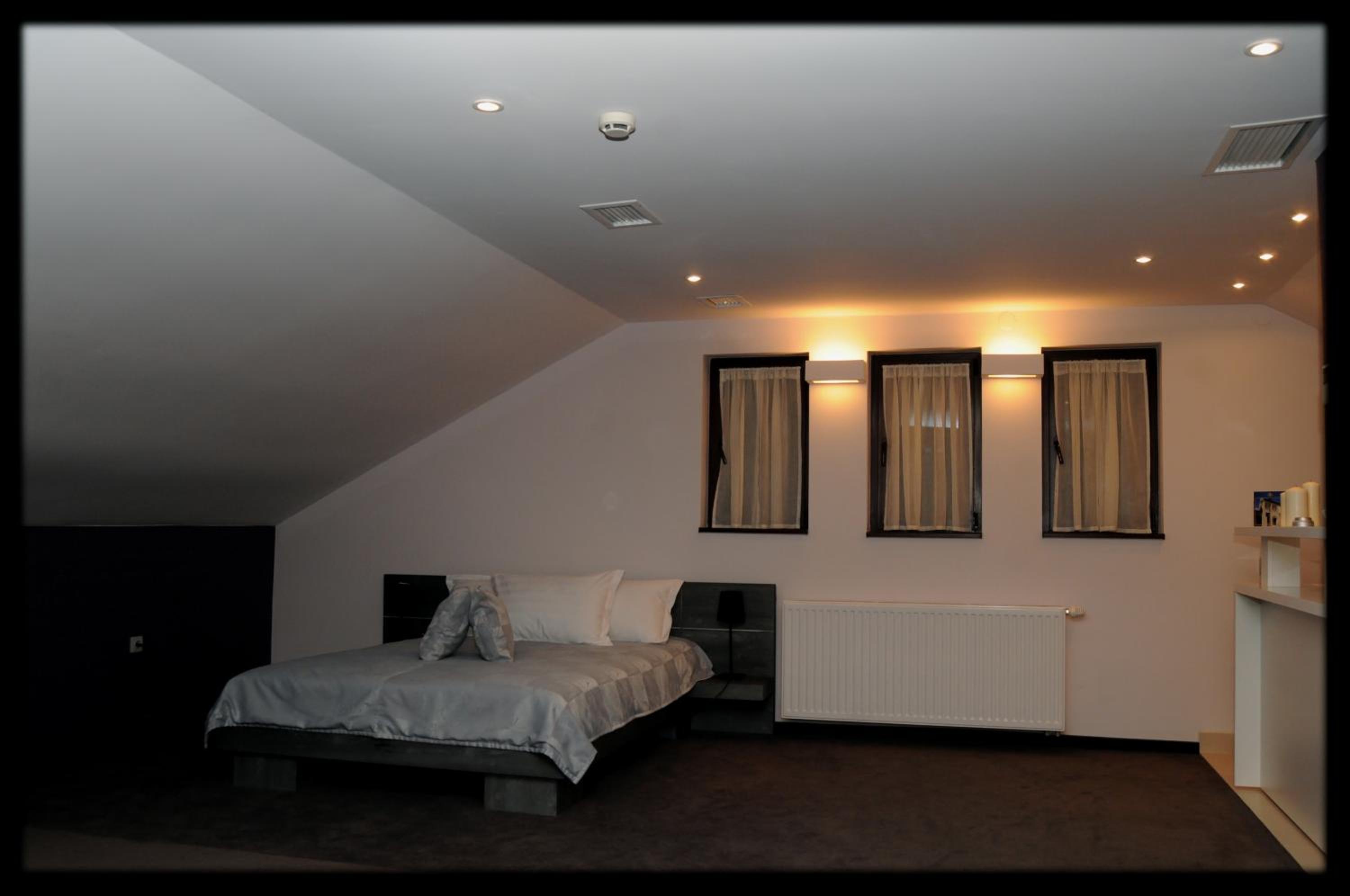 Suite - Photo 3