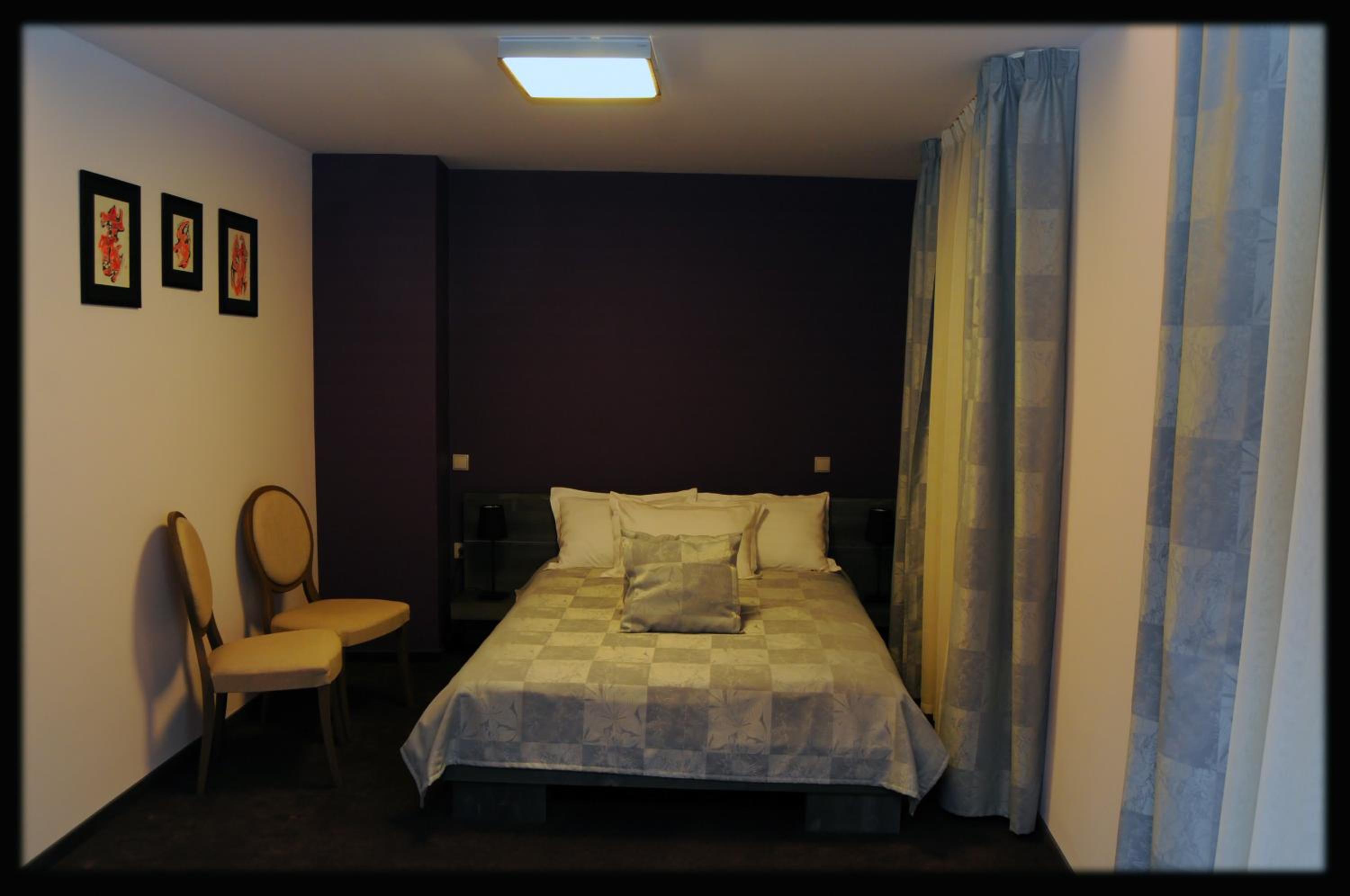 Suite - Photo 5
