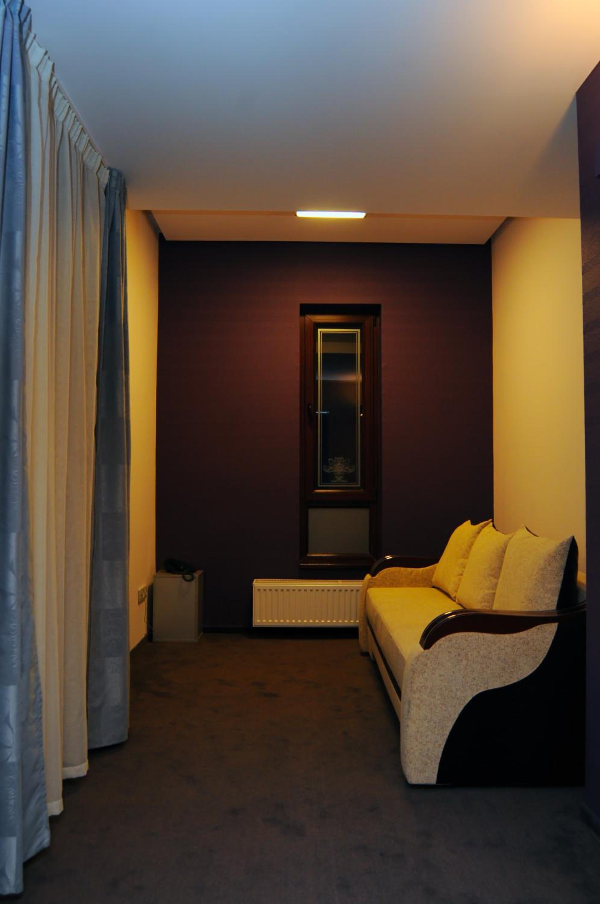 Suite - Photo 6