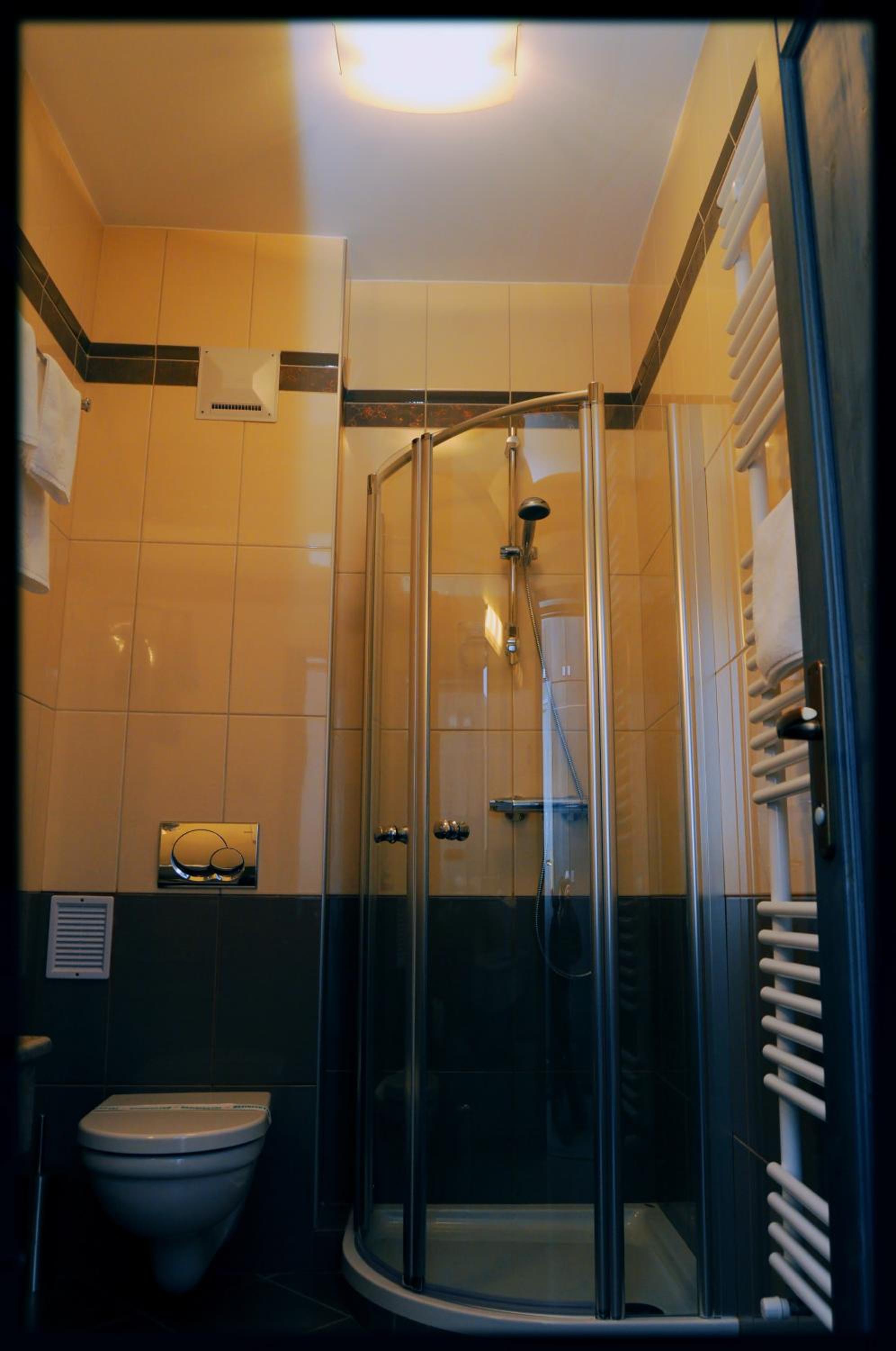 Suite - Photo 7