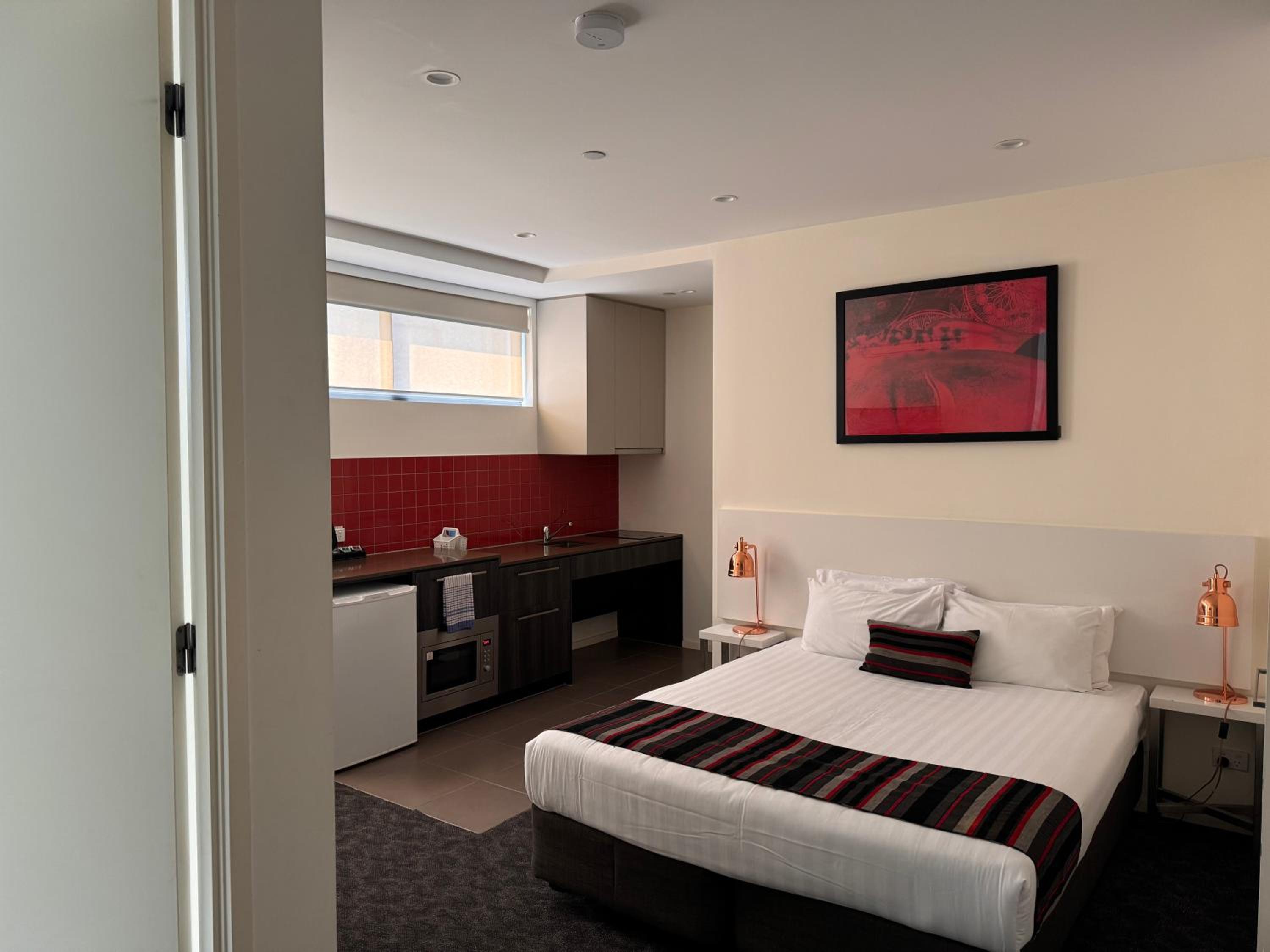 Accessible Studio Apartment photo 2