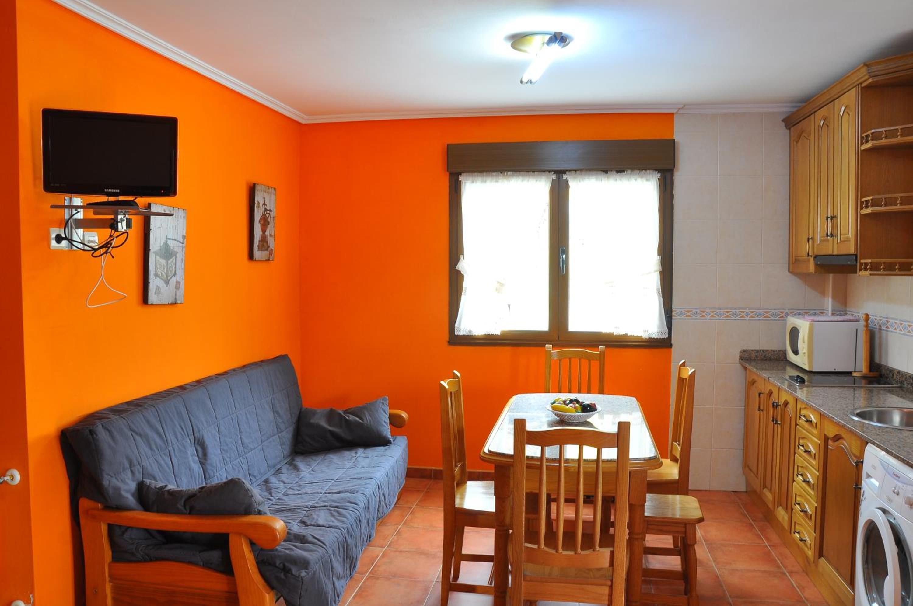 Two-Bedroom House (4 Adults) photo 3