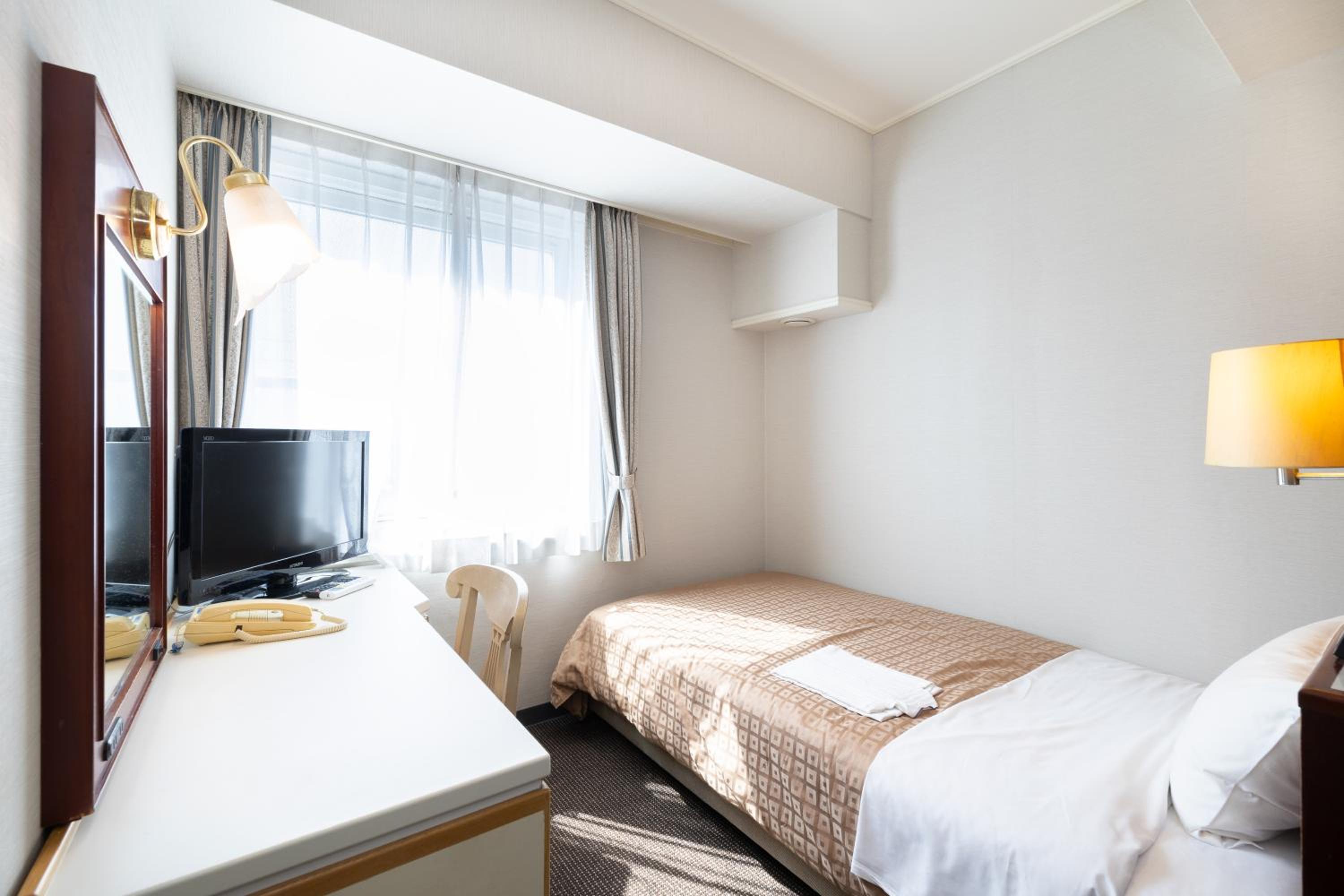 Economy Single Room - Smoking photo 2