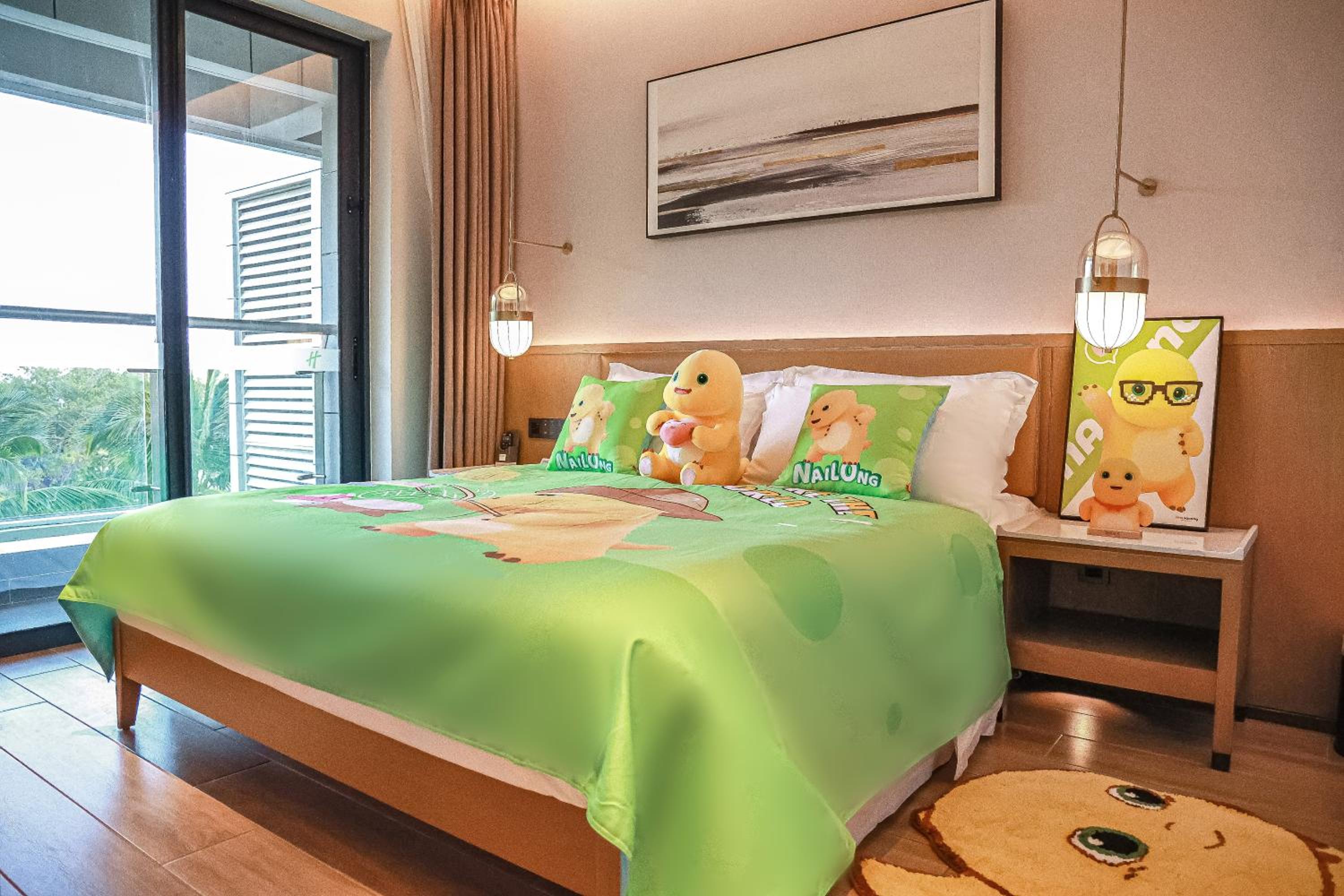 Cute cartoon themed parent-child room (King bed+bunk bed type+kitchen+balcony+Children's themed room card+Free self-service laundry) thumbnail 6
