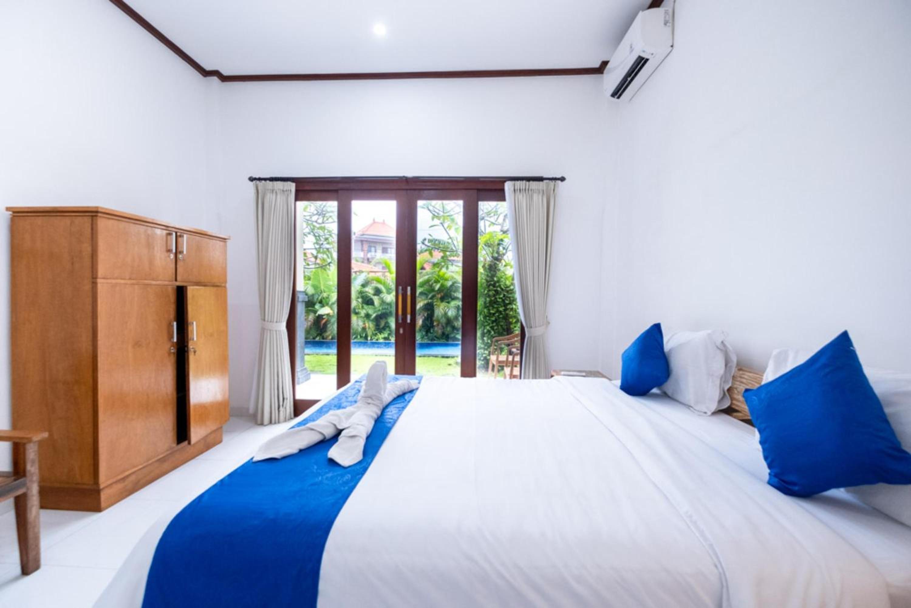 Deluxe Room - Photo 6