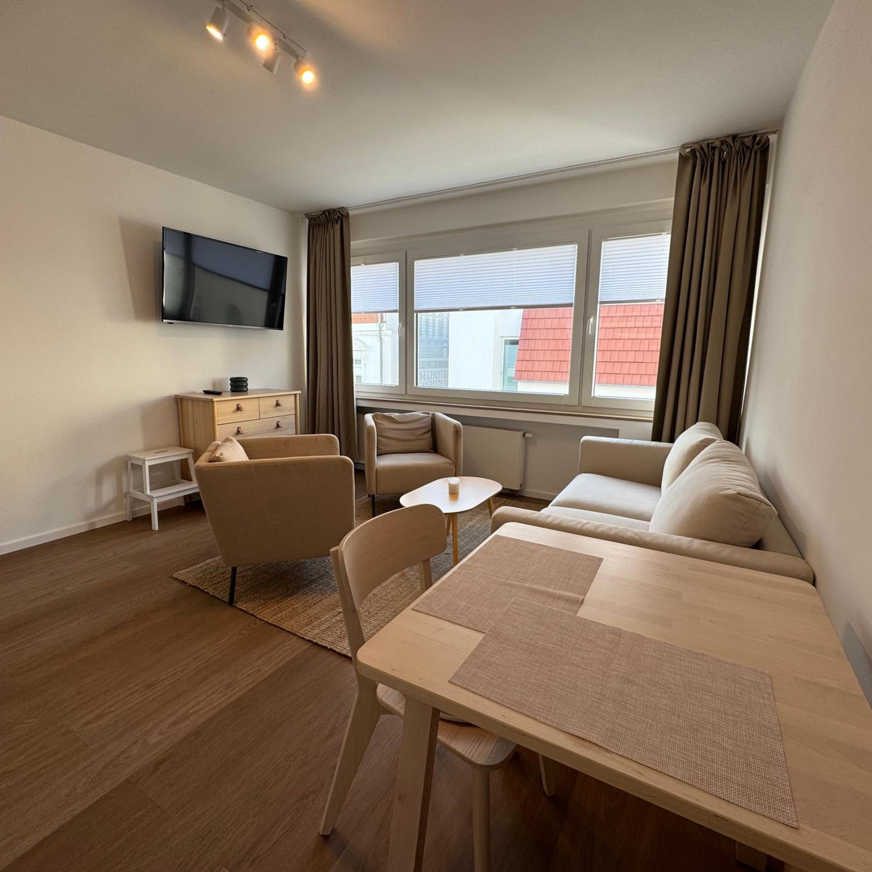 One-Bedroom Apartment