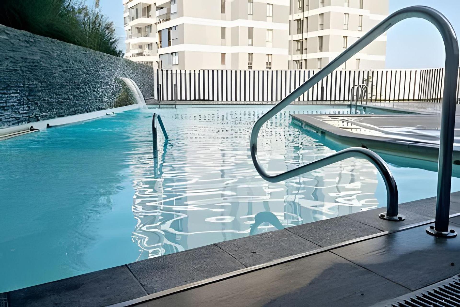 One-Bedroom Apartment with Balcony photo 1