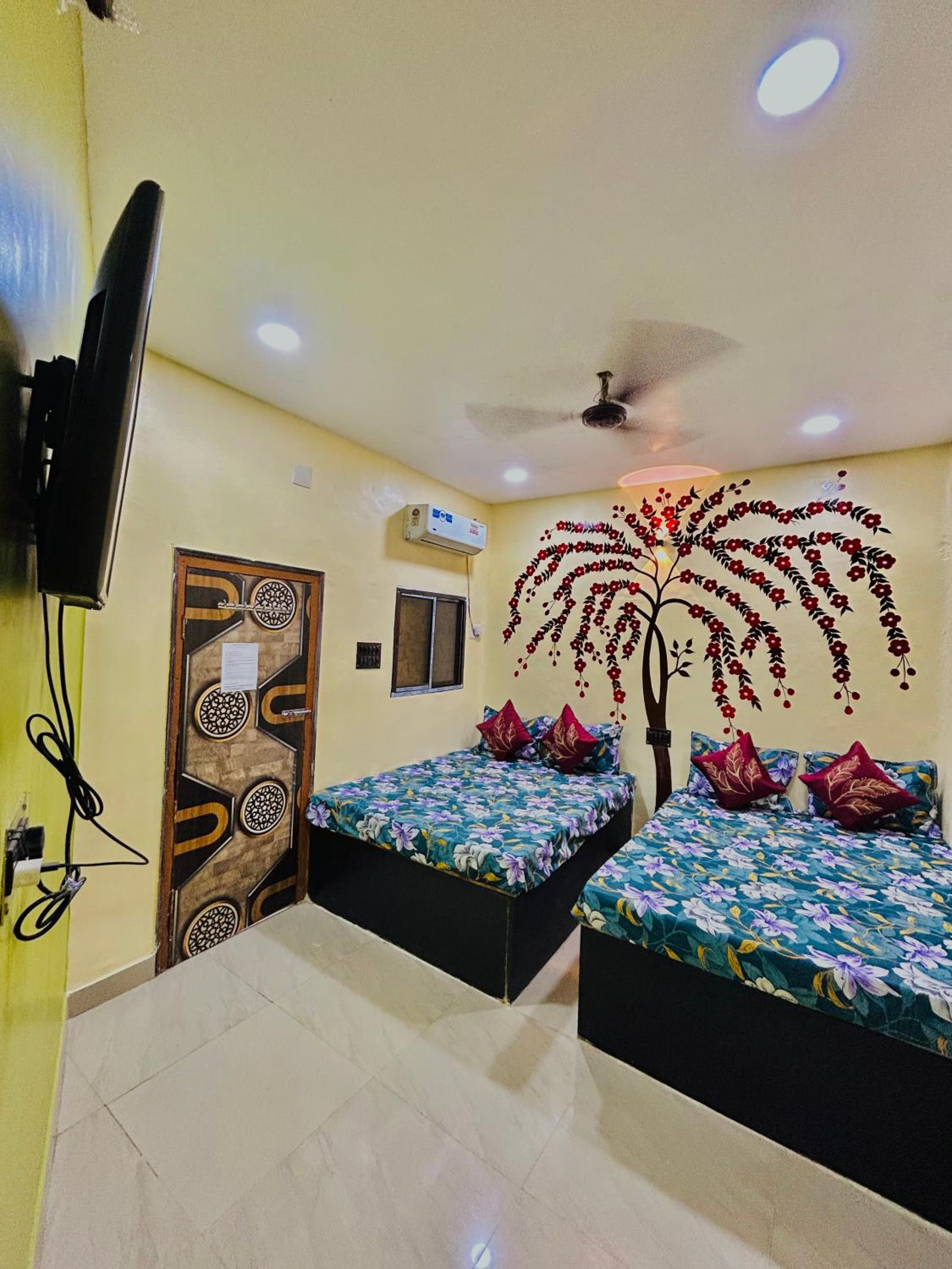 Deluxe Double or Twin Room photo 3