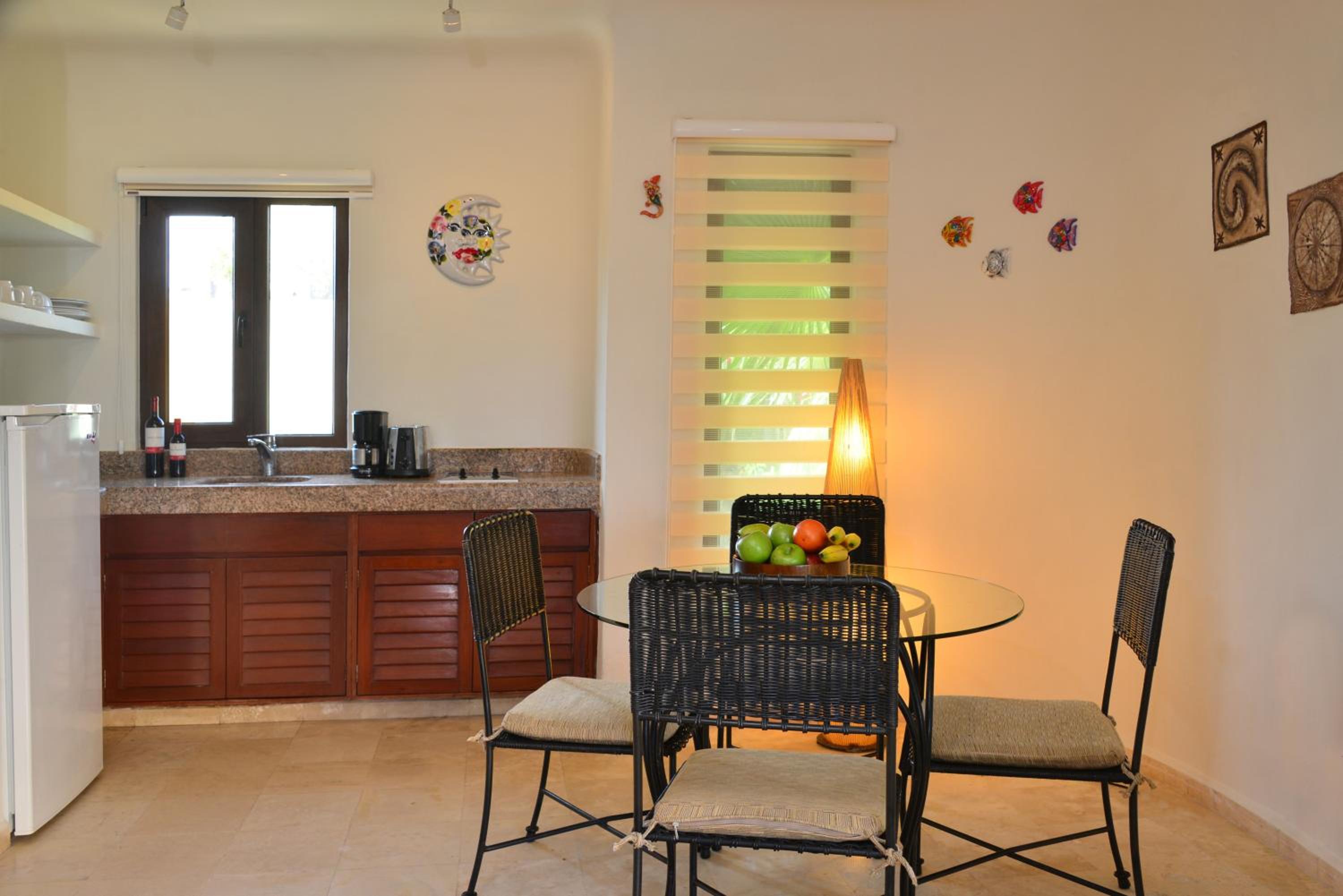 One-Bedroom Apartment - Photo 13