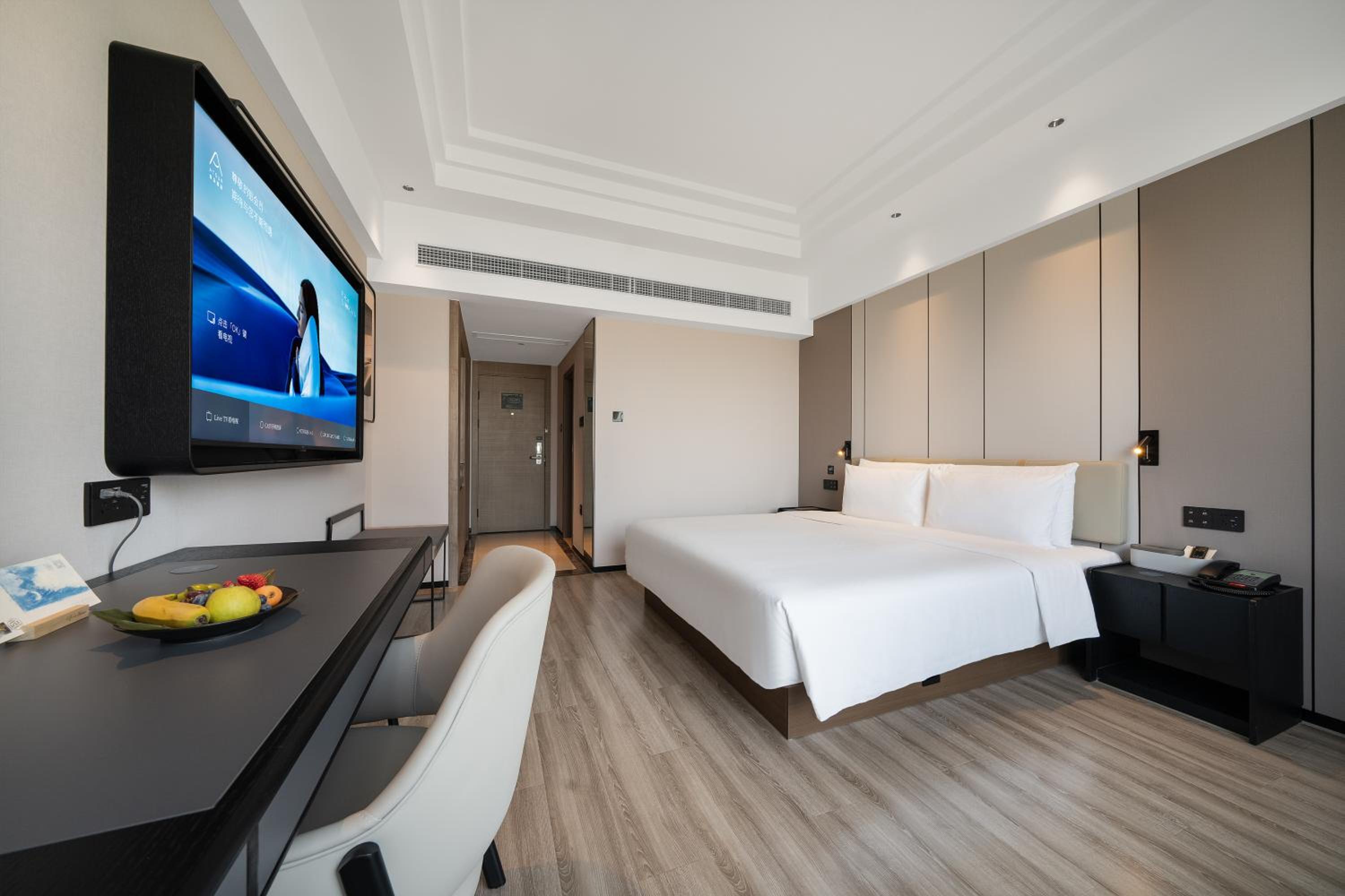 Queen Room