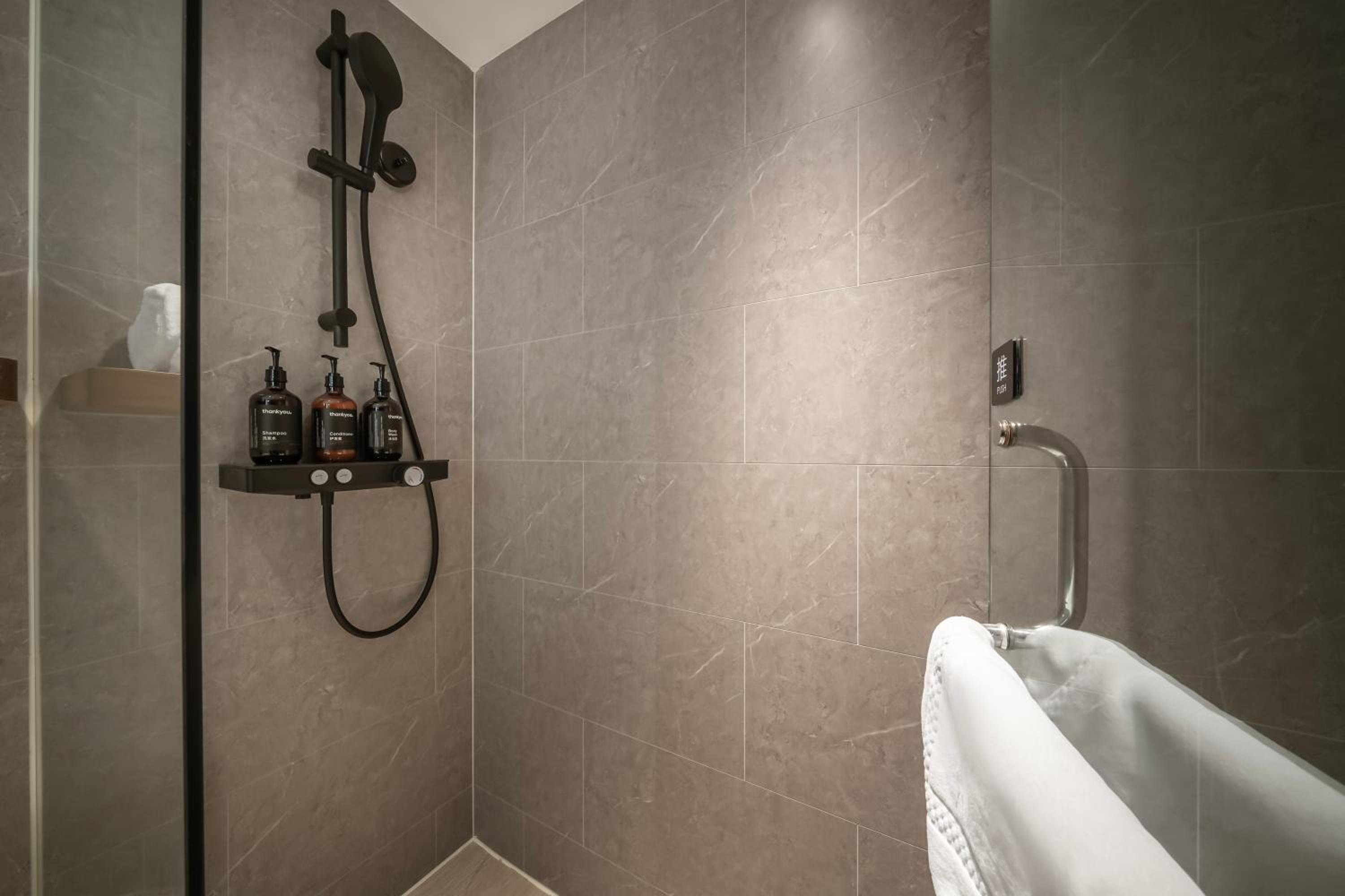 Superior Twin Room with River View