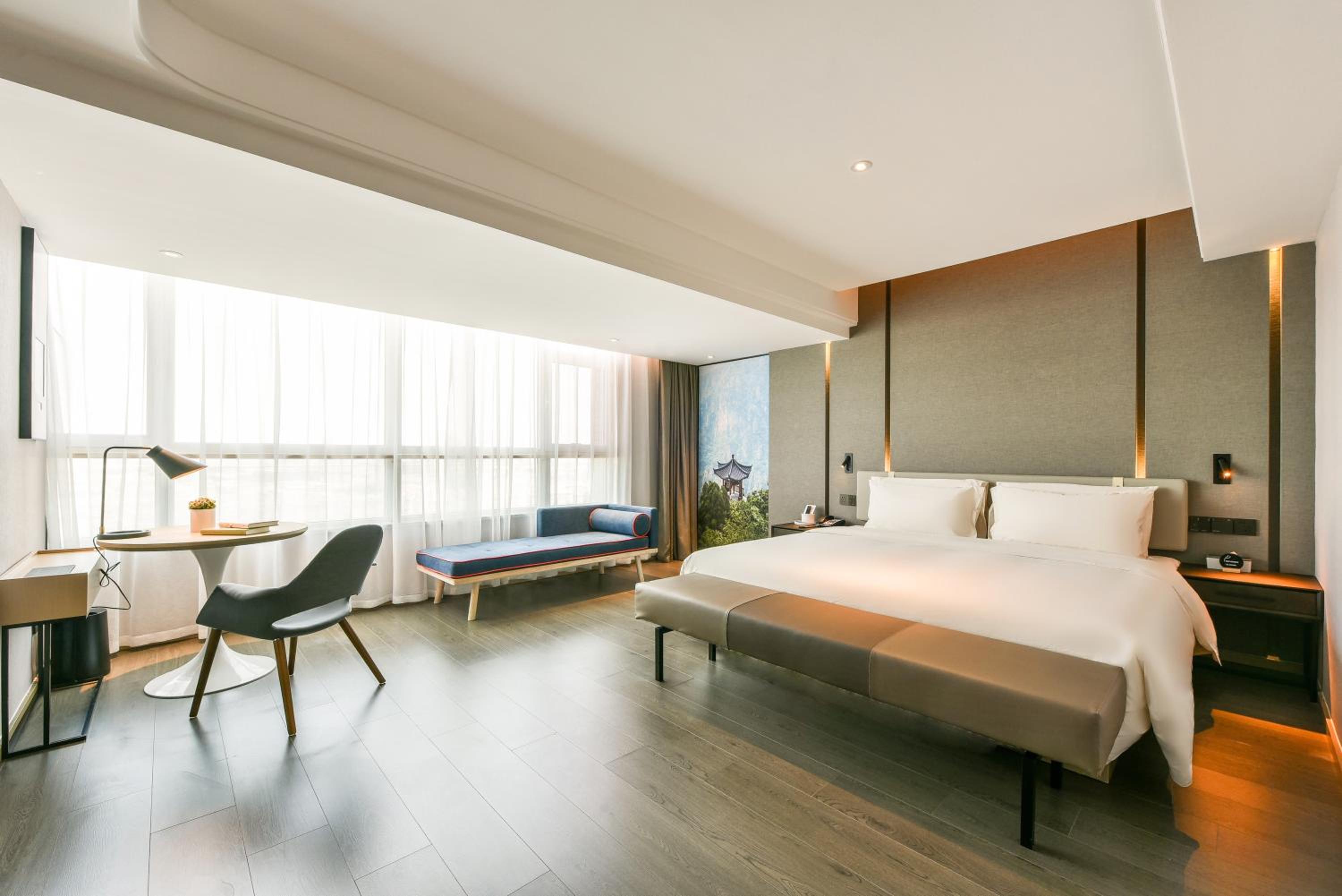 Premier Double Room with City View photo 2