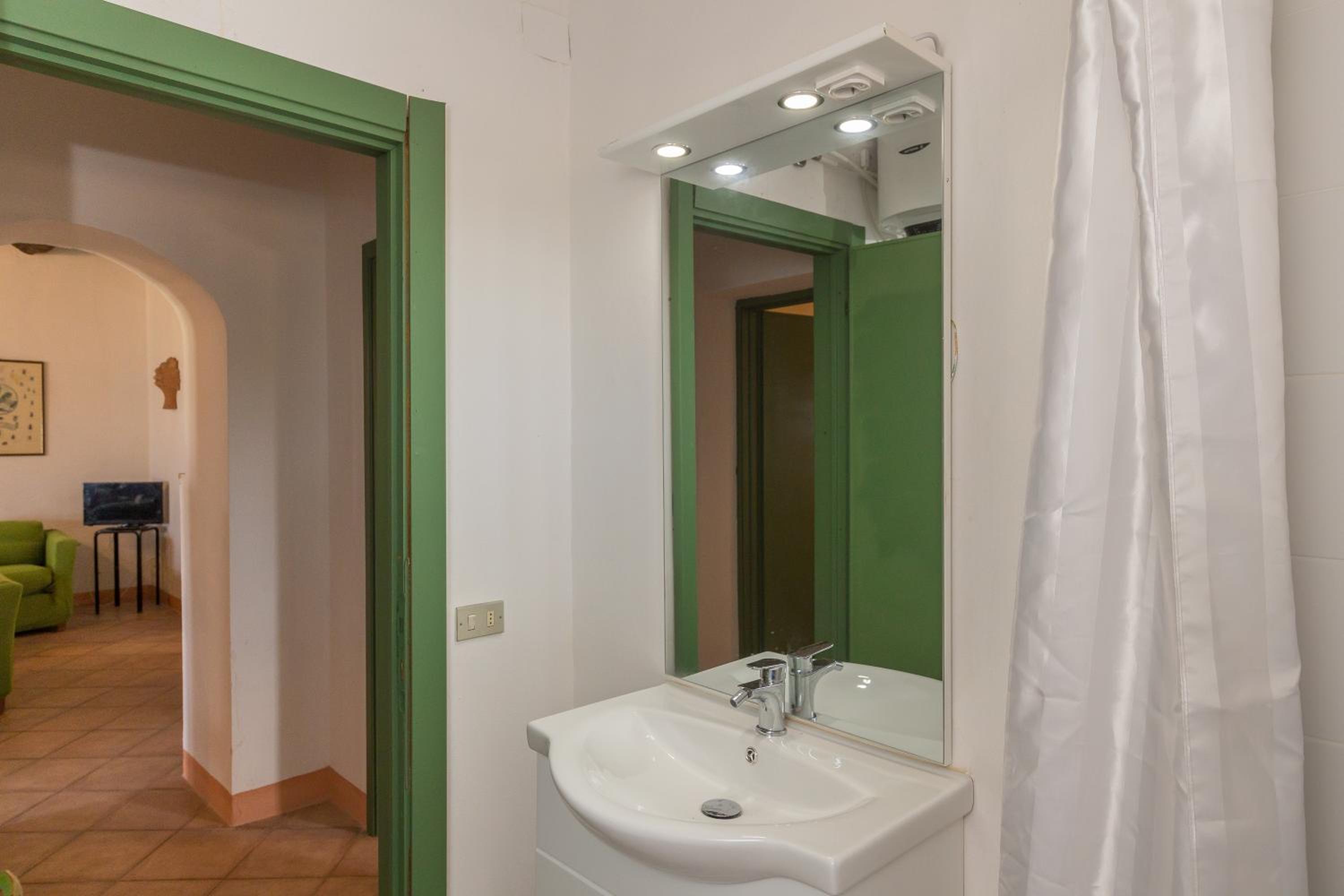 Apartment - Ground Floor photo 2