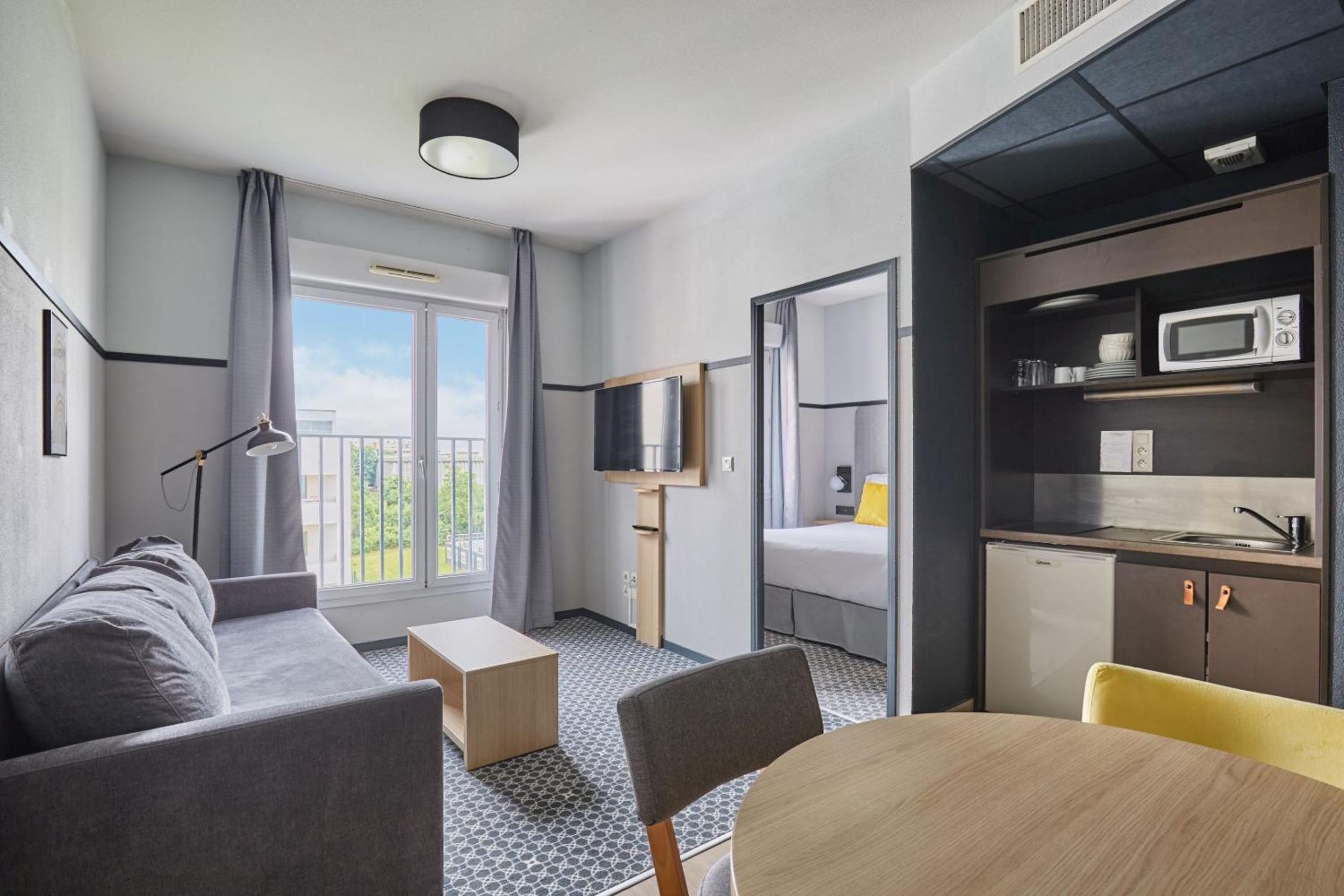 One-Bedroom Apartment with Balcony thumbnail 6