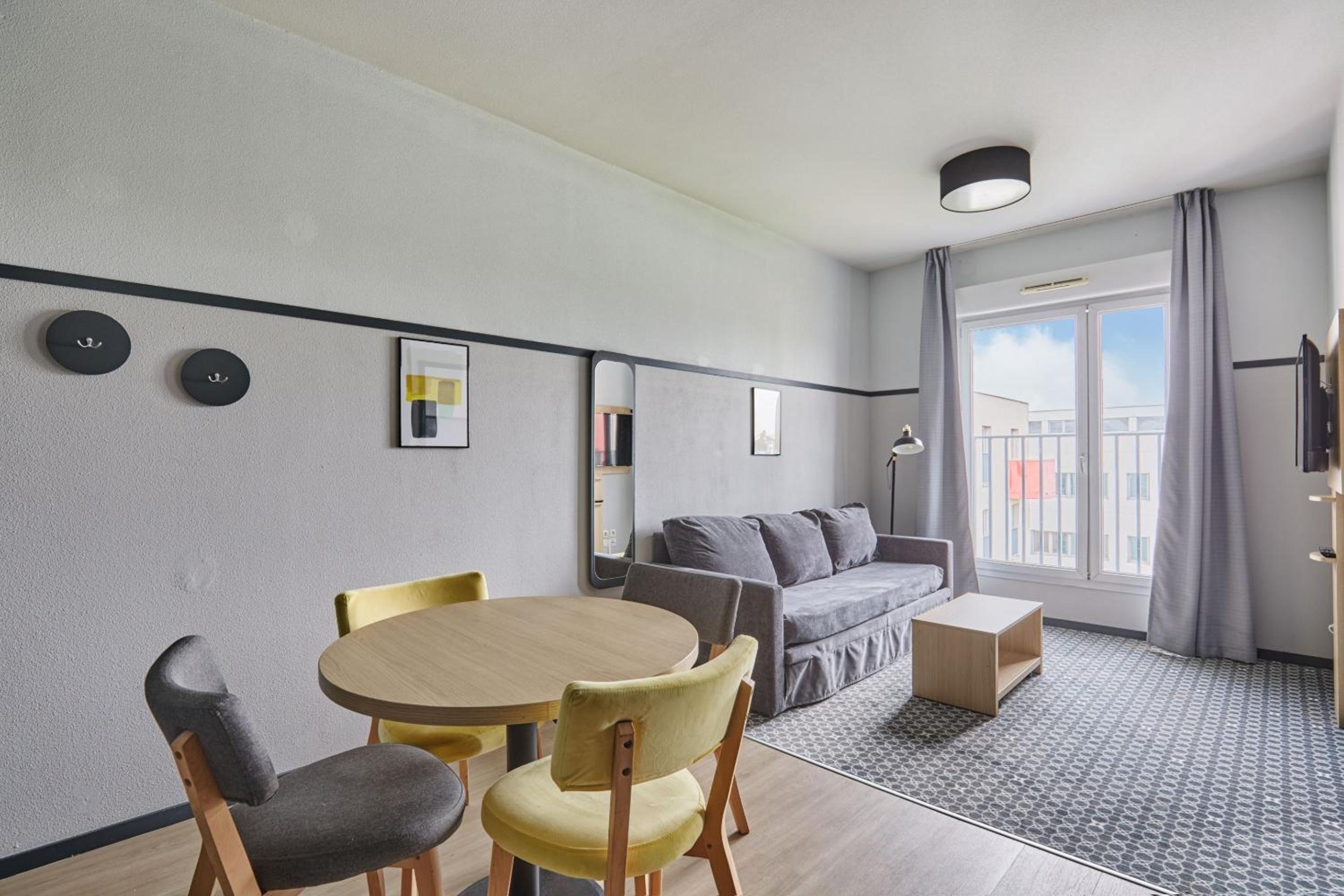 One-Bedroom Apartment with Balcony