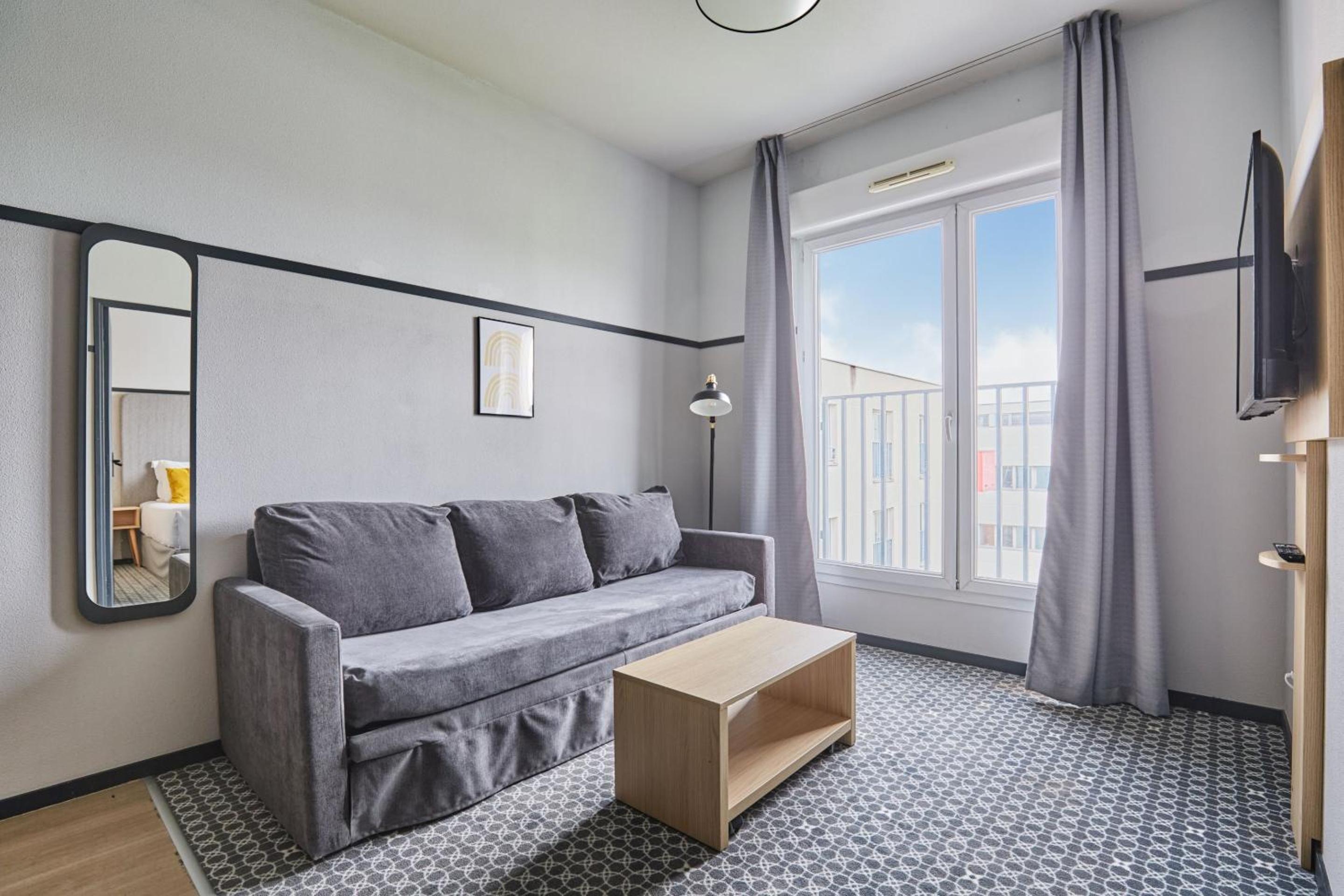 One-Bedroom Apartment with Balcony thumbnail 5