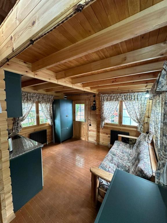 One-Bedroom House photo 1
