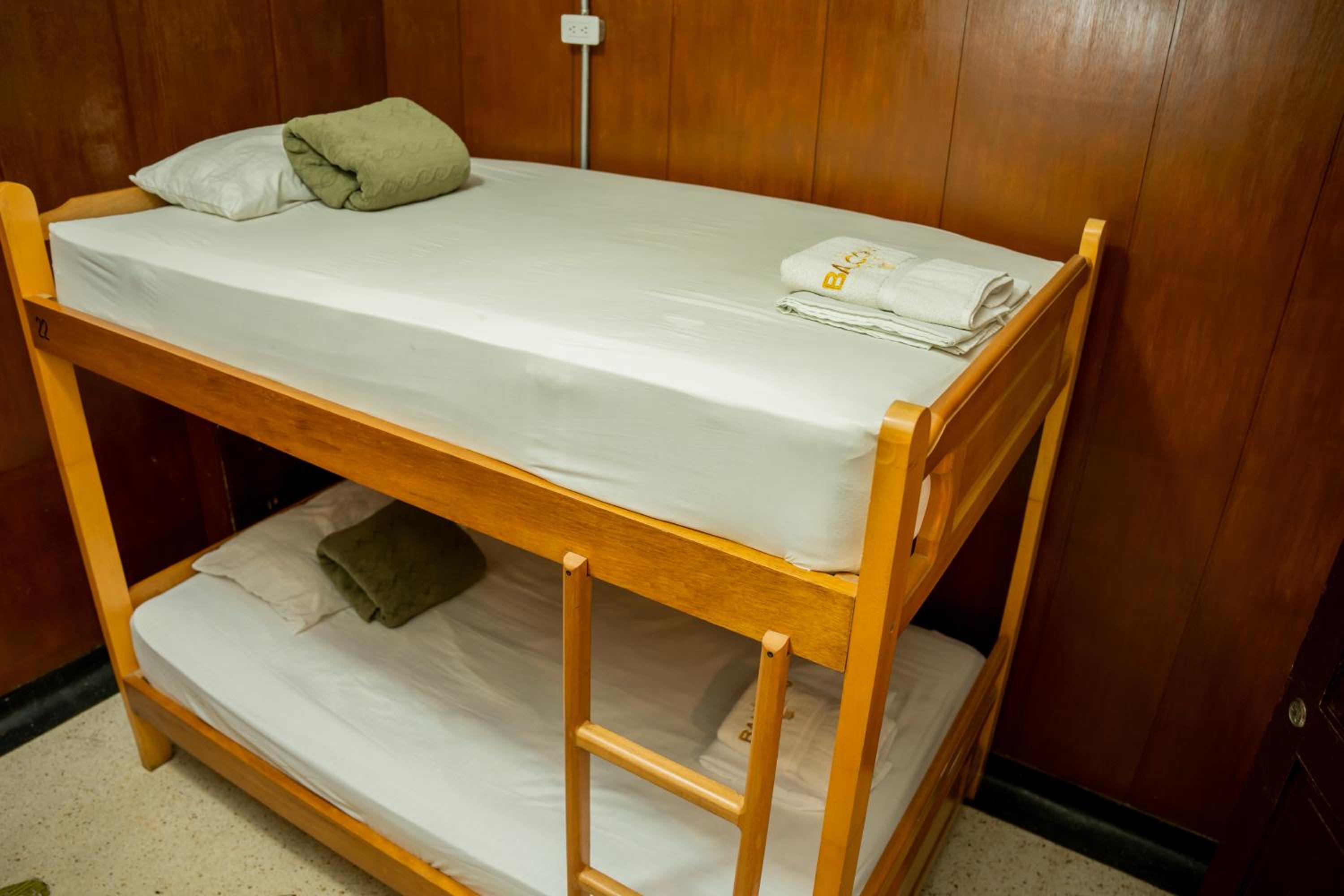Bed in 4-Bed Dormitory Room photo 3