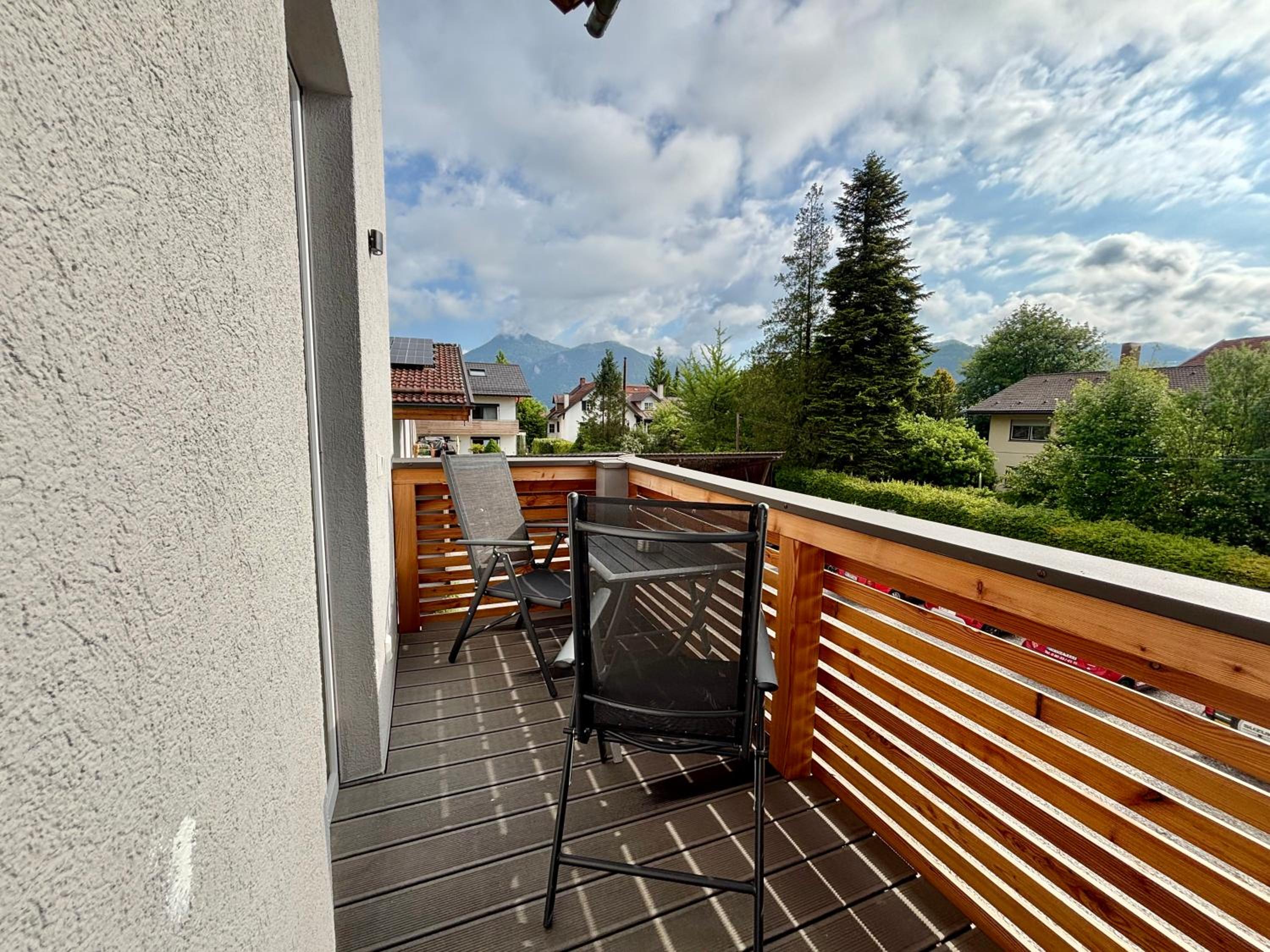 One-Bedroom Apartment with Balcony and Mountain View