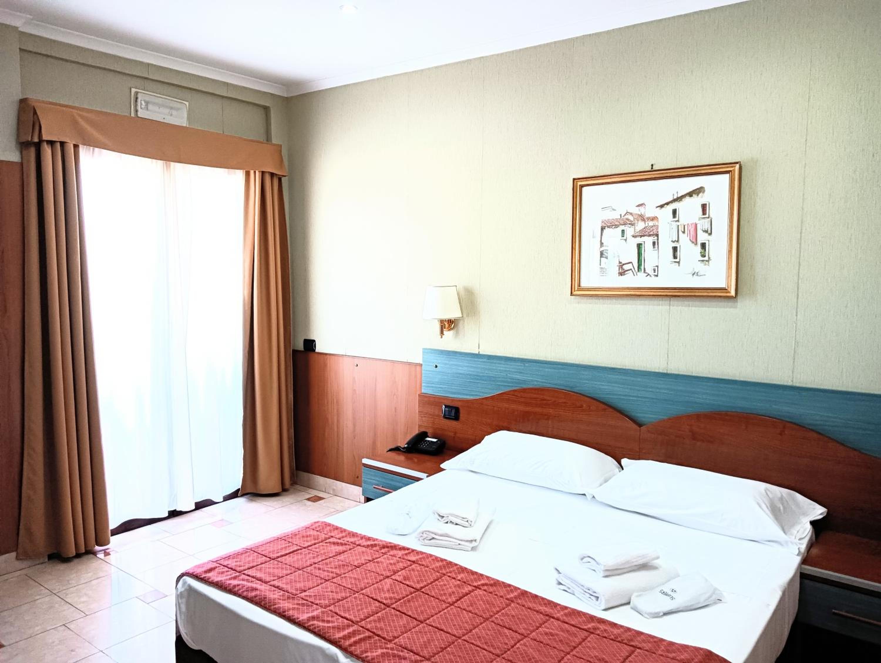 Standard Double or Twin Room with Balcony - Photo 1