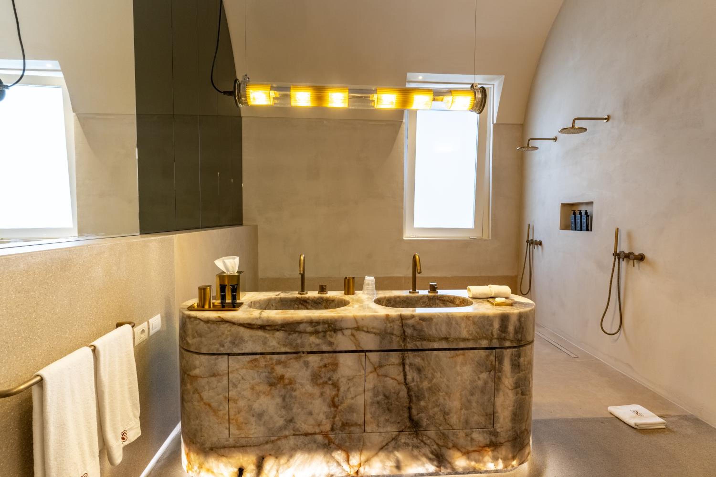 King Room with Spa Bath photo 3