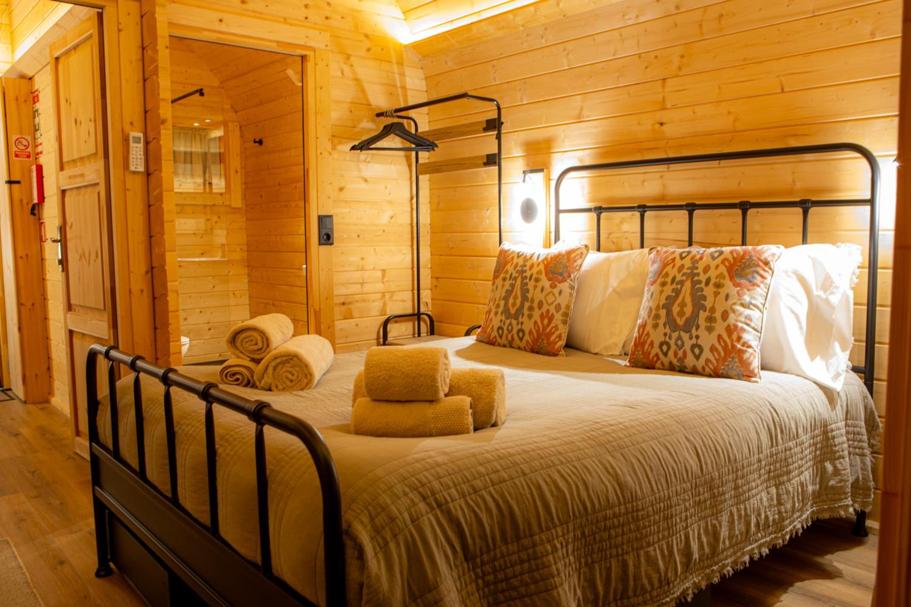 One-Bedroom Bungalow - Photo 16