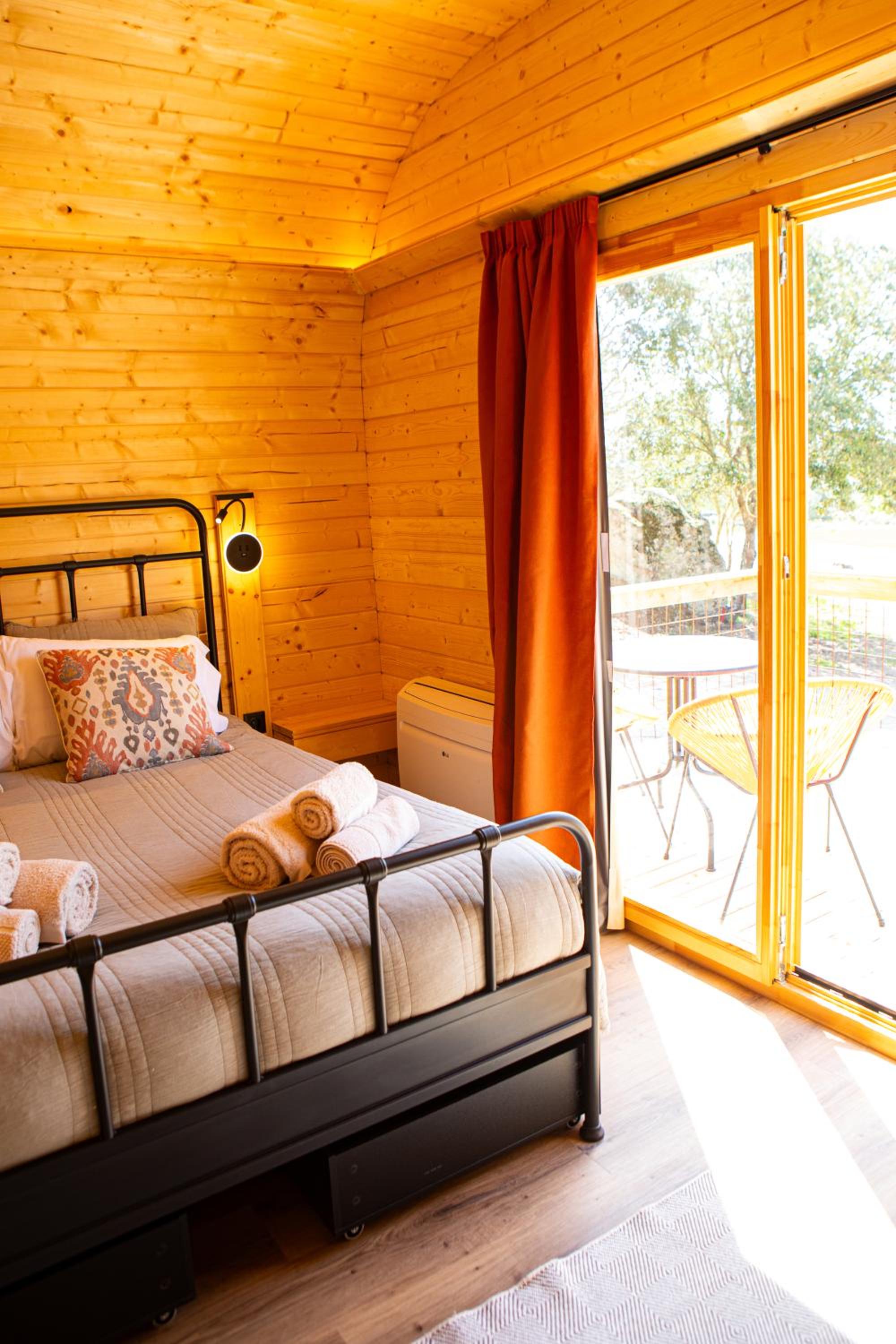 One-Bedroom Bungalow - Photo 31