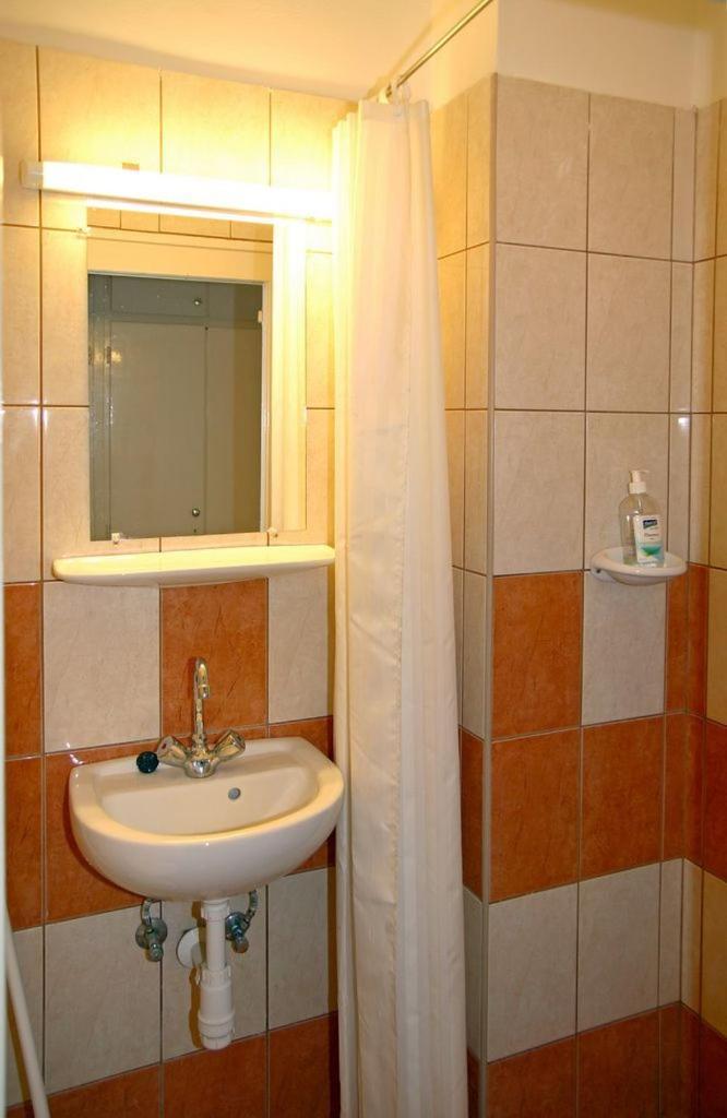 Double Room - Photo 3